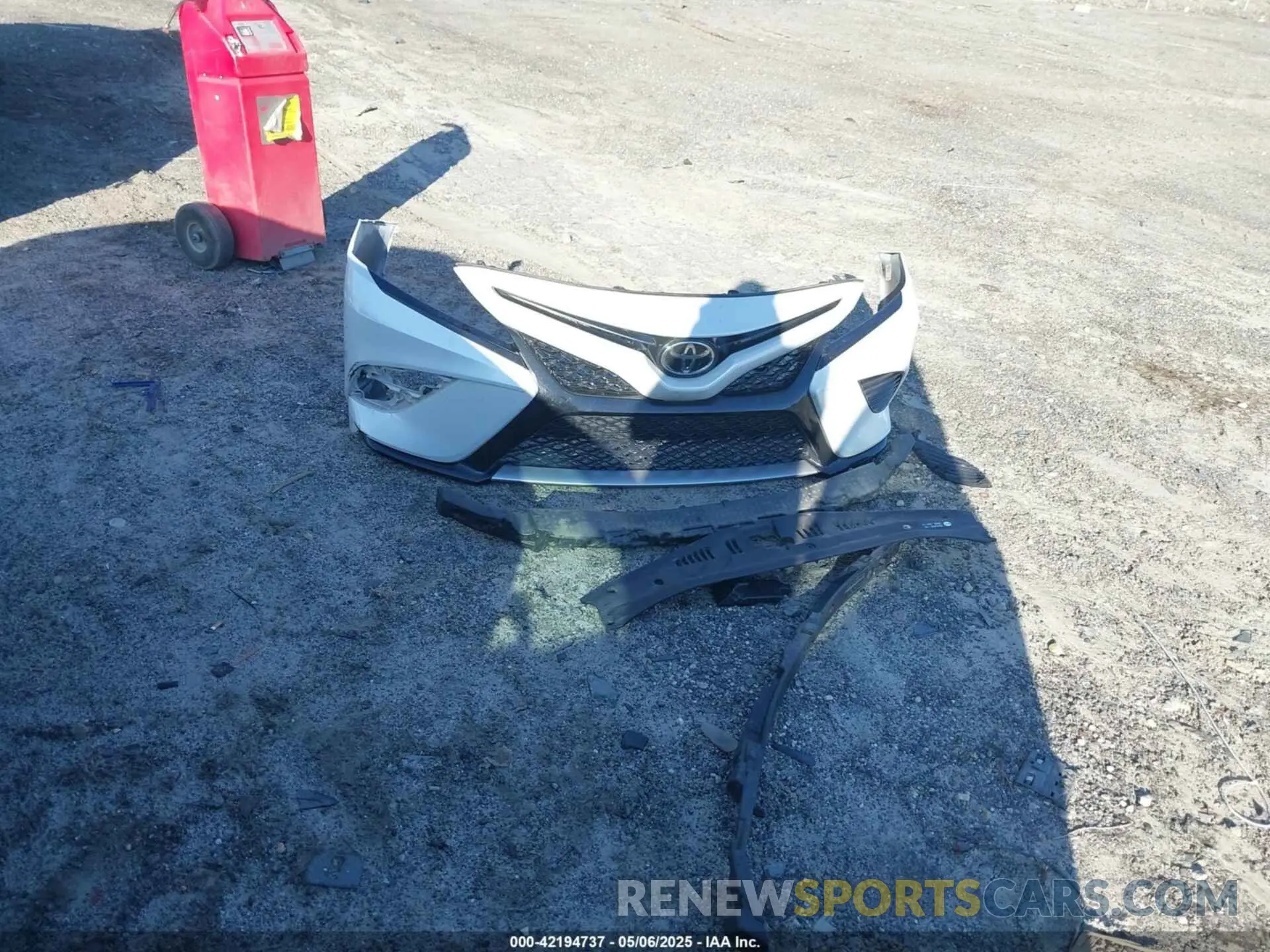 12 Photograph of a damaged car 4T1K61AK5LU382967 TOYOTA CAMRY 2020