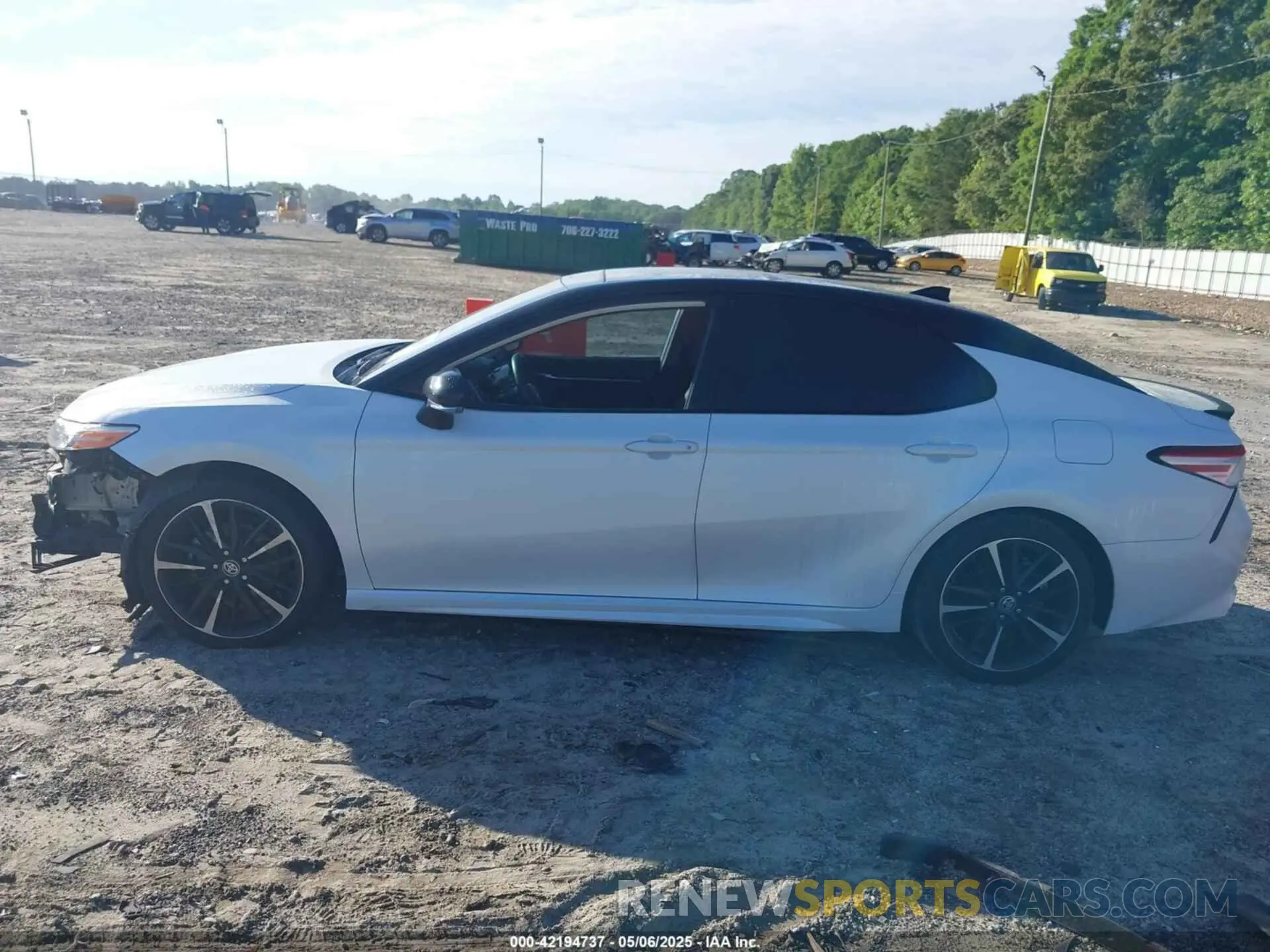 15 Photograph of a damaged car 4T1K61AK5LU382967 TOYOTA CAMRY 2020