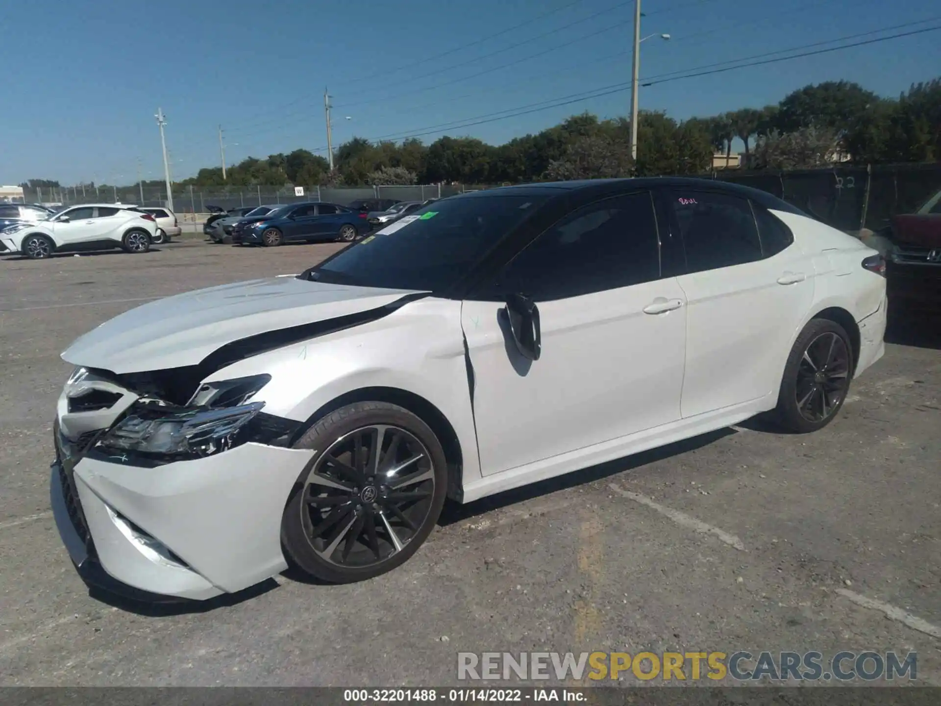 2 Photograph of a damaged car 4T1K61AK5LU385089 TOYOTA CAMRY 2020