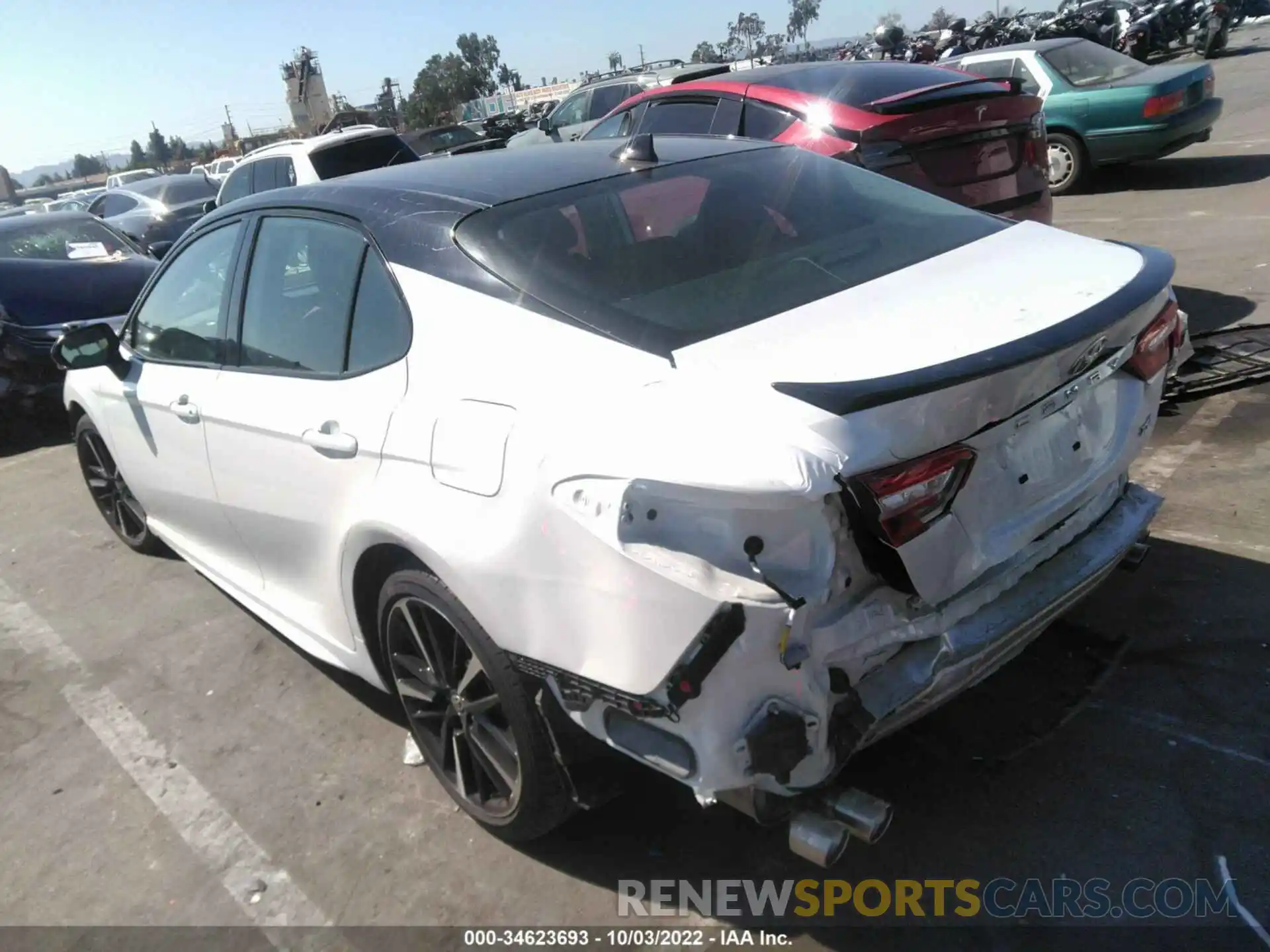 3 Photograph of a damaged car 4T1K61AK5LU385870 TOYOTA CAMRY 2020