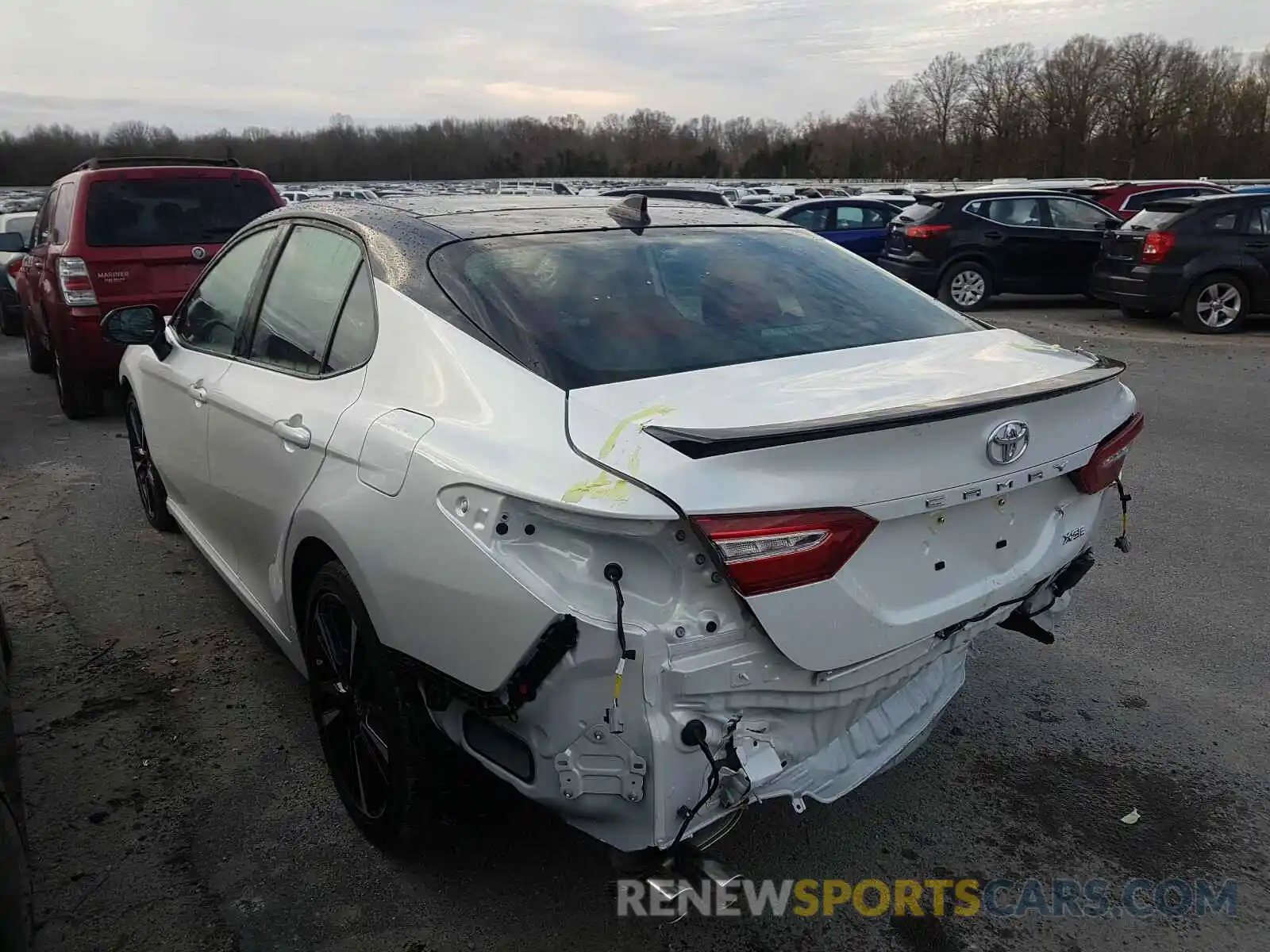 3 Photograph of a damaged car 4T1K61AK5LU390535 TOYOTA CAMRY 2020