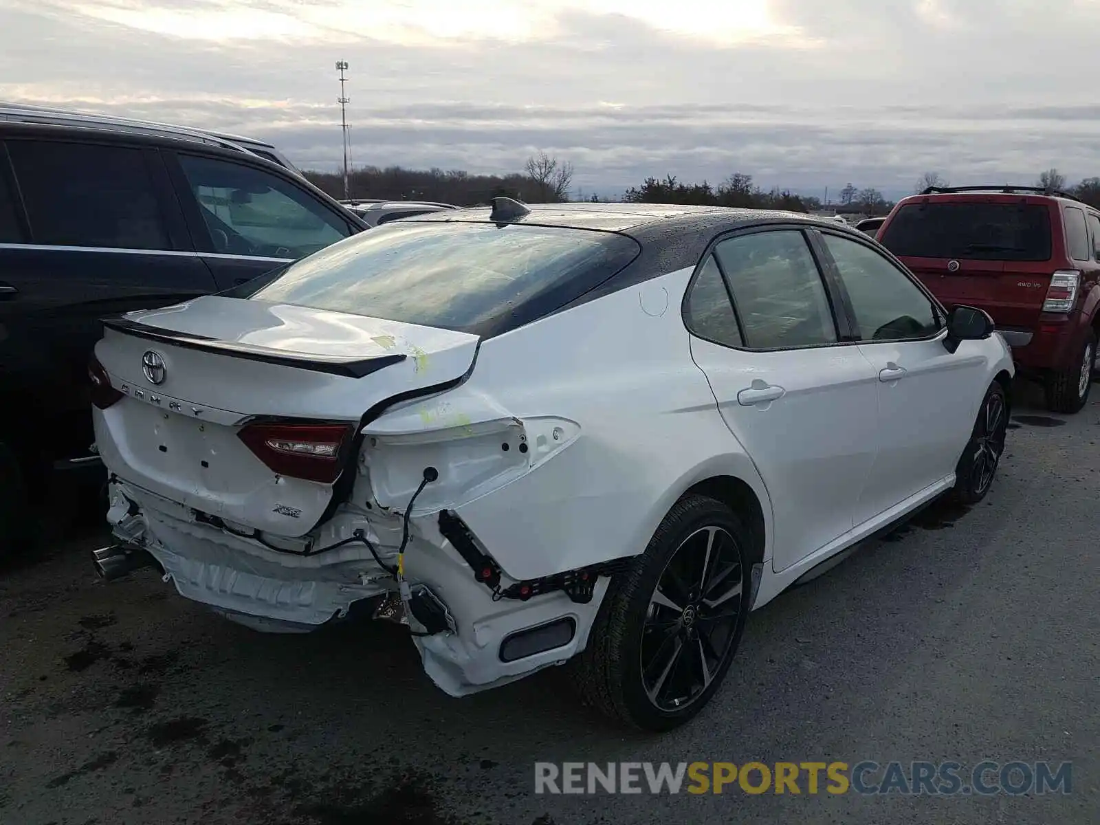 4 Photograph of a damaged car 4T1K61AK5LU390535 TOYOTA CAMRY 2020