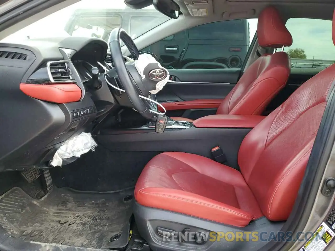 7 Photograph of a damaged car 4T1K61AK5LU503951 TOYOTA CAMRY 2020