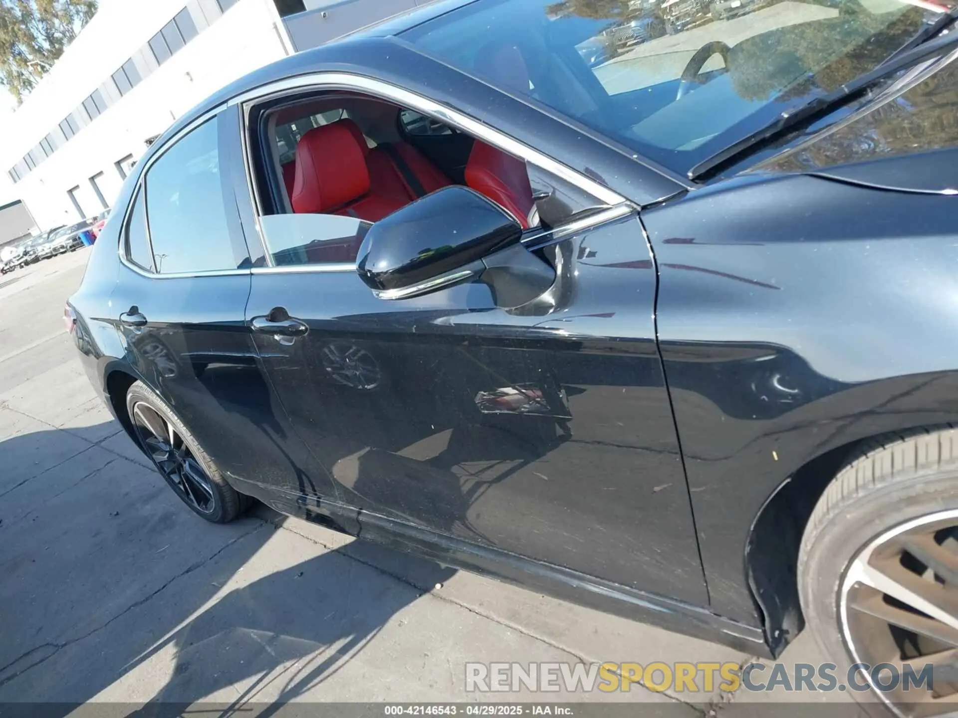 12 Photograph of a damaged car 4T1K61AK5LU507269 TOYOTA CAMRY 2020