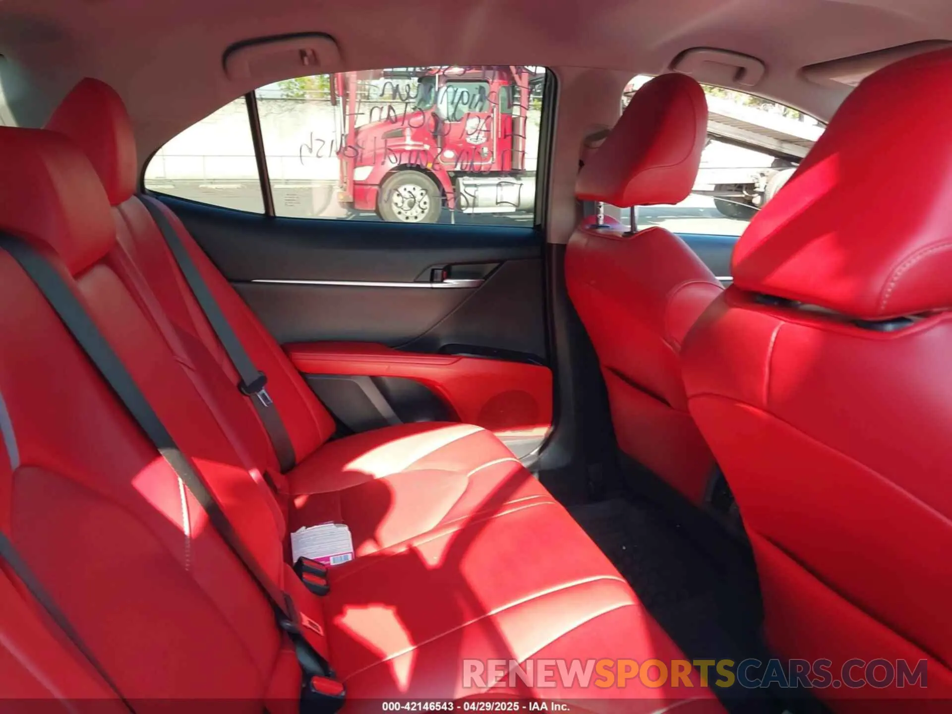 8 Photograph of a damaged car 4T1K61AK5LU507269 TOYOTA CAMRY 2020