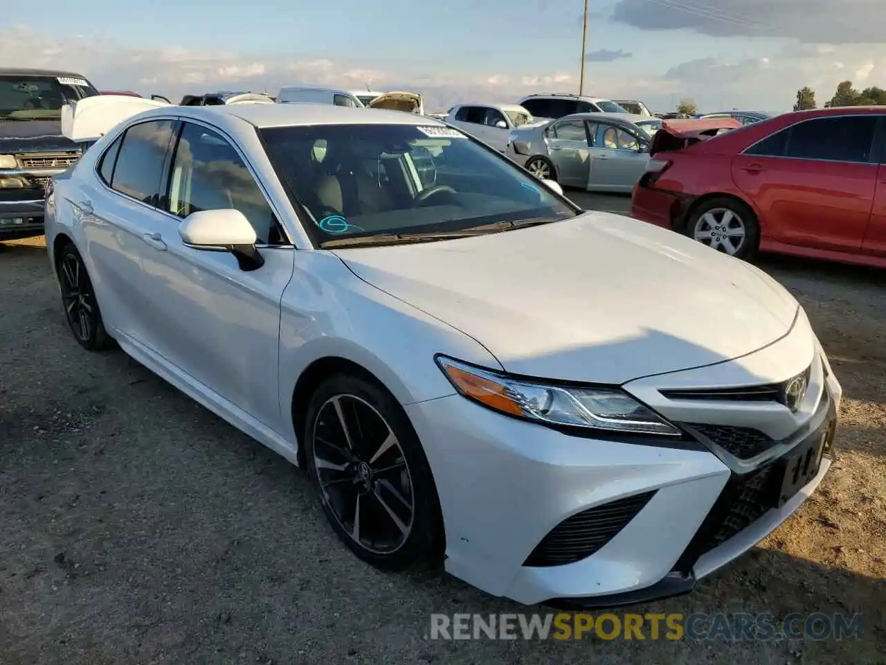 1 Photograph of a damaged car 4T1K61AK5LU863091 TOYOTA CAMRY 2020