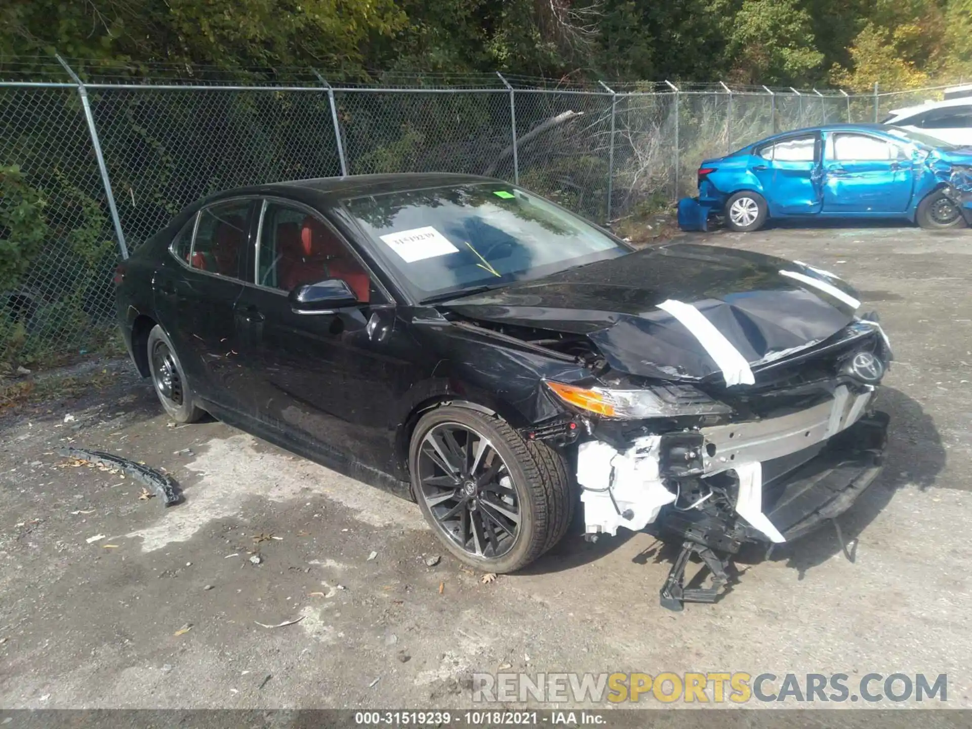 1 Photograph of a damaged car 4T1K61AK5LU902018 TOYOTA CAMRY 2020