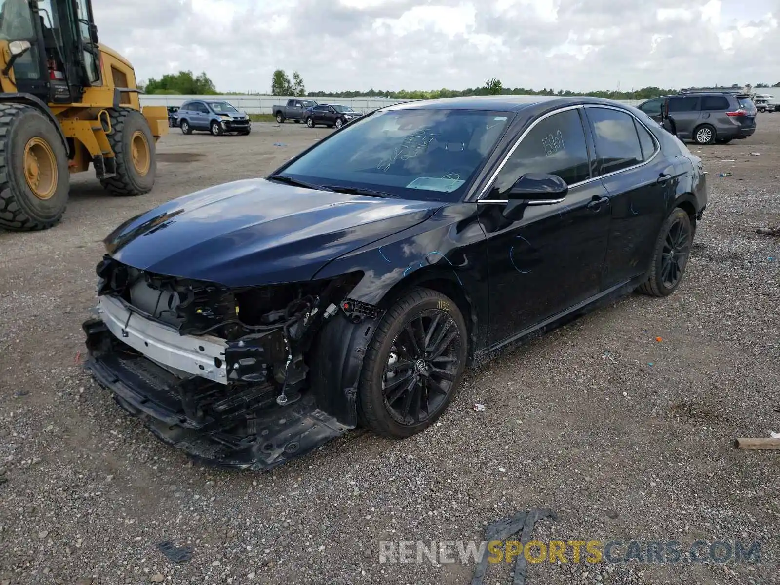 2 Photograph of a damaged car 4T1K61AK5LU924651 TOYOTA CAMRY 2020