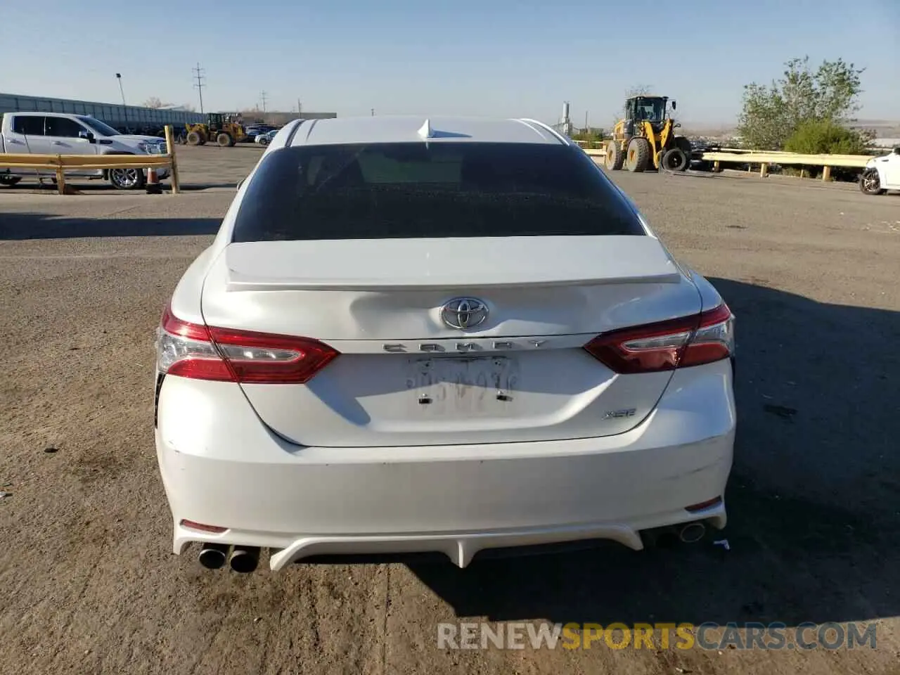 6 Photograph of a damaged car 4T1K61AK5LU942731 TOYOTA CAMRY 2020