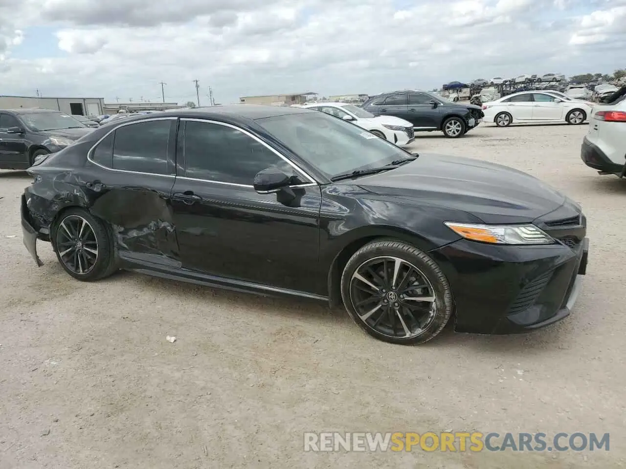 4 Photograph of a damaged car 4T1K61AK5LU952630 TOYOTA CAMRY 2020