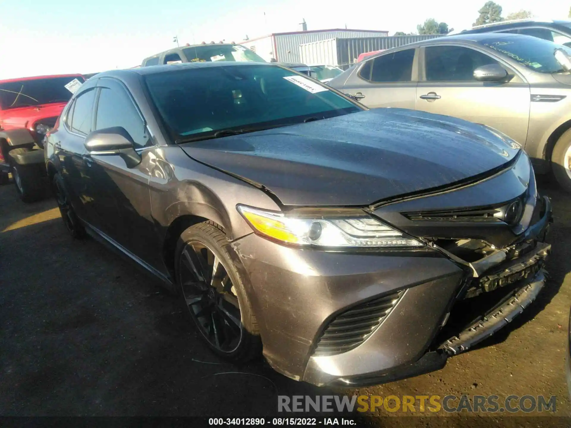 1 Photograph of a damaged car 4T1K61AK5LU968682 TOYOTA CAMRY 2020