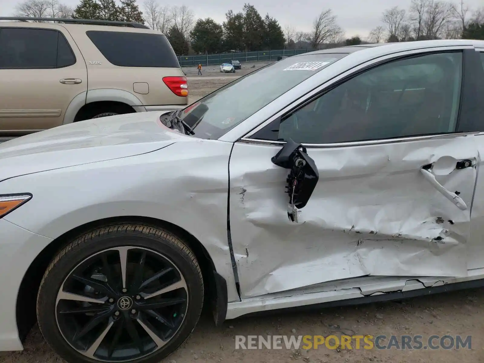 9 Photograph of a damaged car 4T1K61AK5LU995235 TOYOTA CAMRY 2020