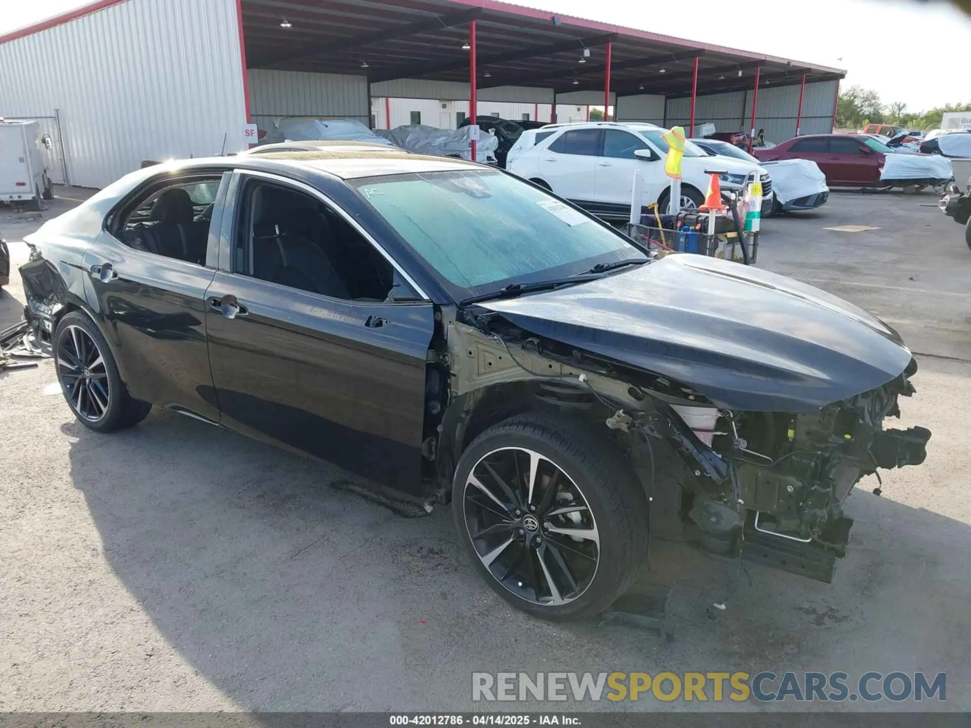 1 Photograph of a damaged car 4T1K61AK5LU997261 TOYOTA CAMRY 2020