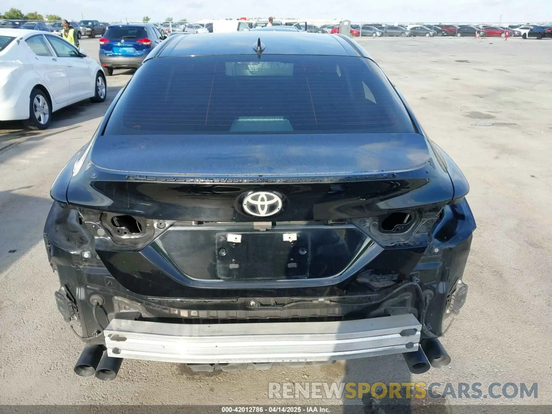 21 Photograph of a damaged car 4T1K61AK5LU997261 TOYOTA CAMRY 2020