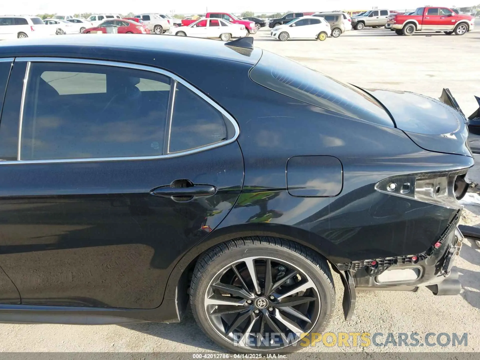 22 Photograph of a damaged car 4T1K61AK5LU997261 TOYOTA CAMRY 2020