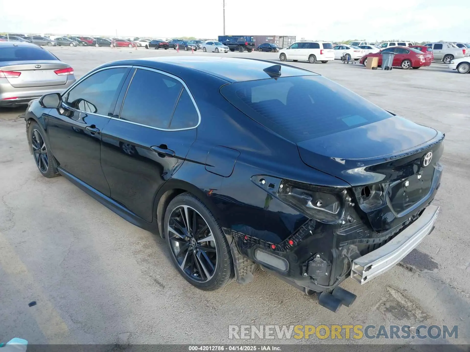 3 Photograph of a damaged car 4T1K61AK5LU997261 TOYOTA CAMRY 2020