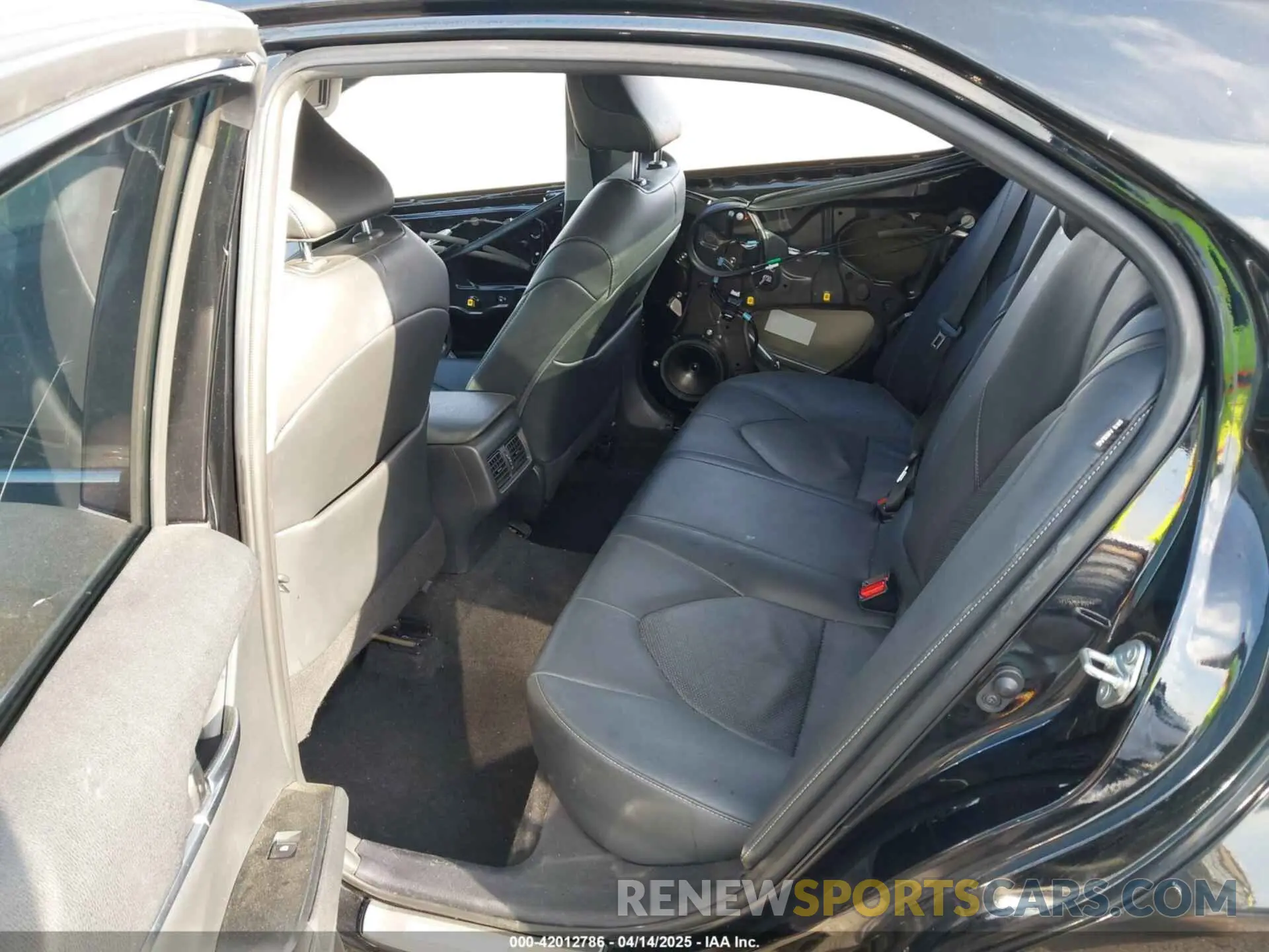 8 Photograph of a damaged car 4T1K61AK5LU997261 TOYOTA CAMRY 2020