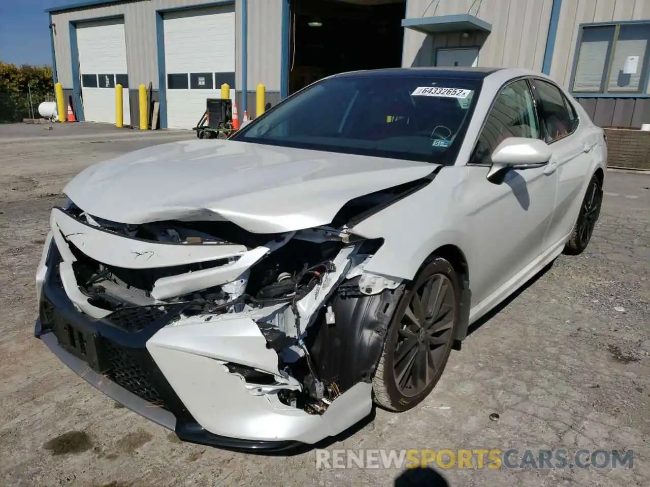 2 Photograph of a damaged car 4T1K61AK5LU998362 TOYOTA CAMRY 2020