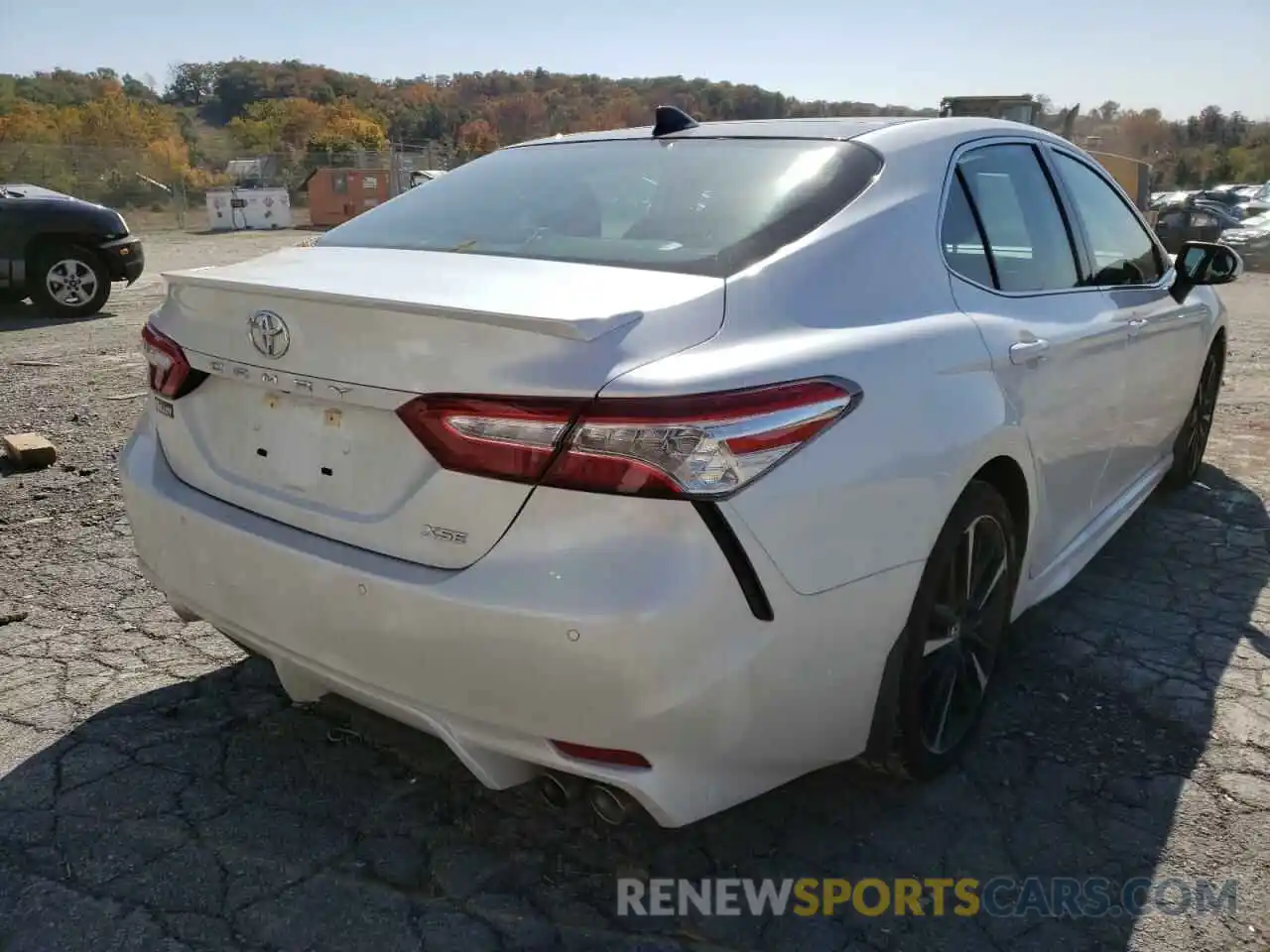 4 Photograph of a damaged car 4T1K61AK5LU998362 TOYOTA CAMRY 2020