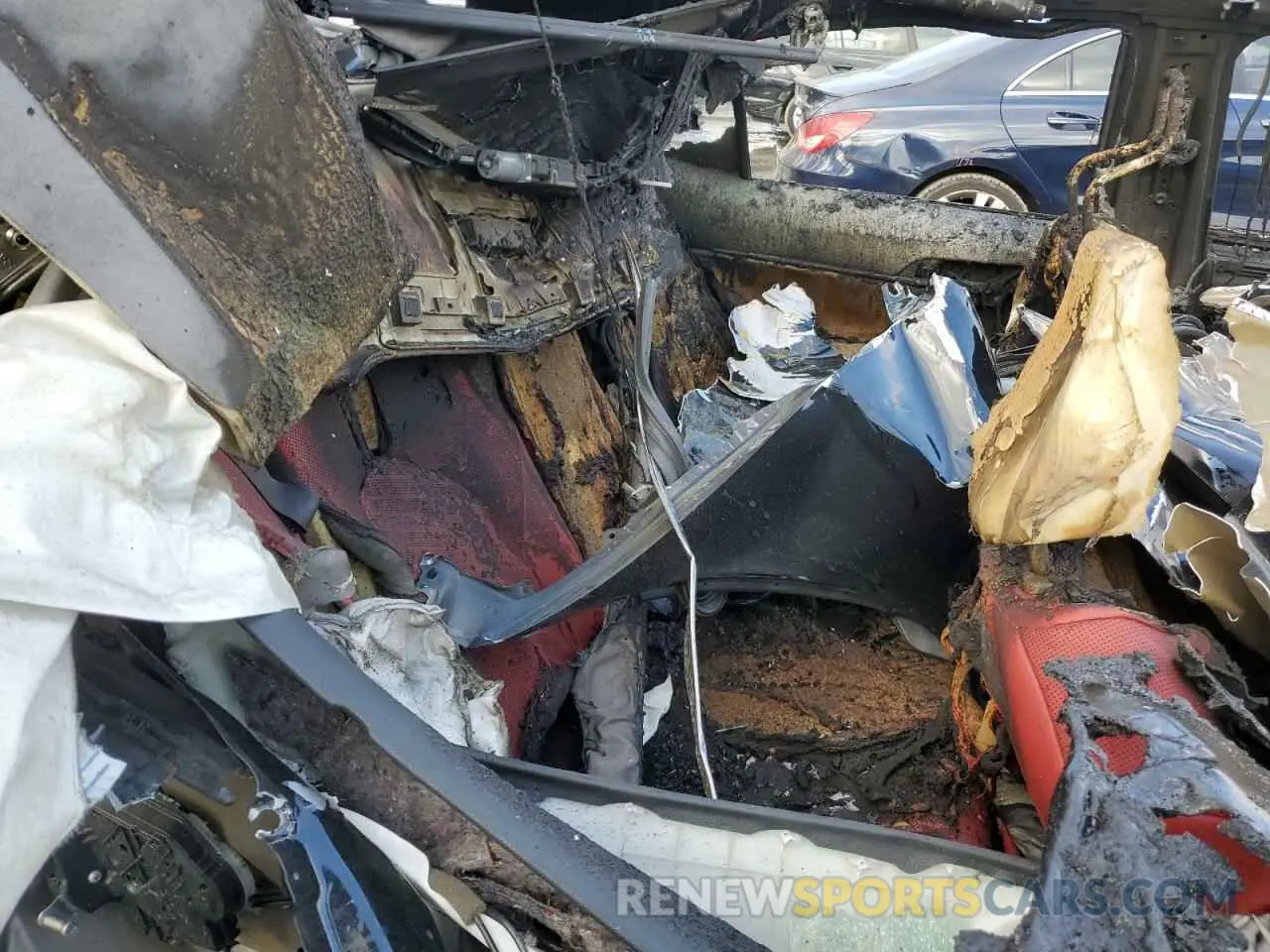 10 Photograph of a damaged car 4T1K61AK6LU303953 TOYOTA CAMRY 2020