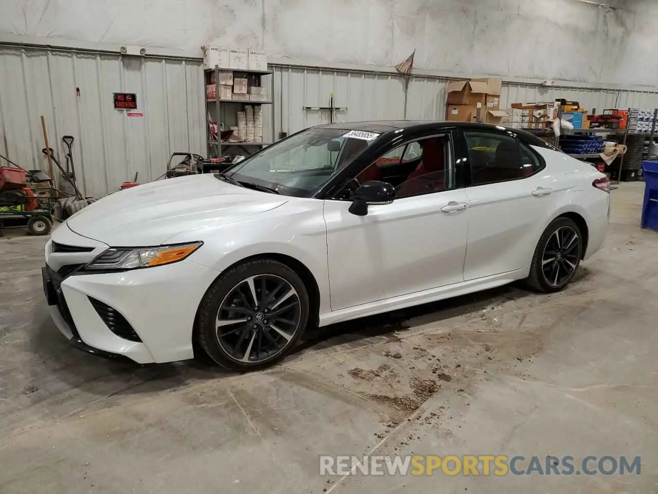 1 Photograph of a damaged car 4T1K61AK6LU307985 TOYOTA CAMRY 2020