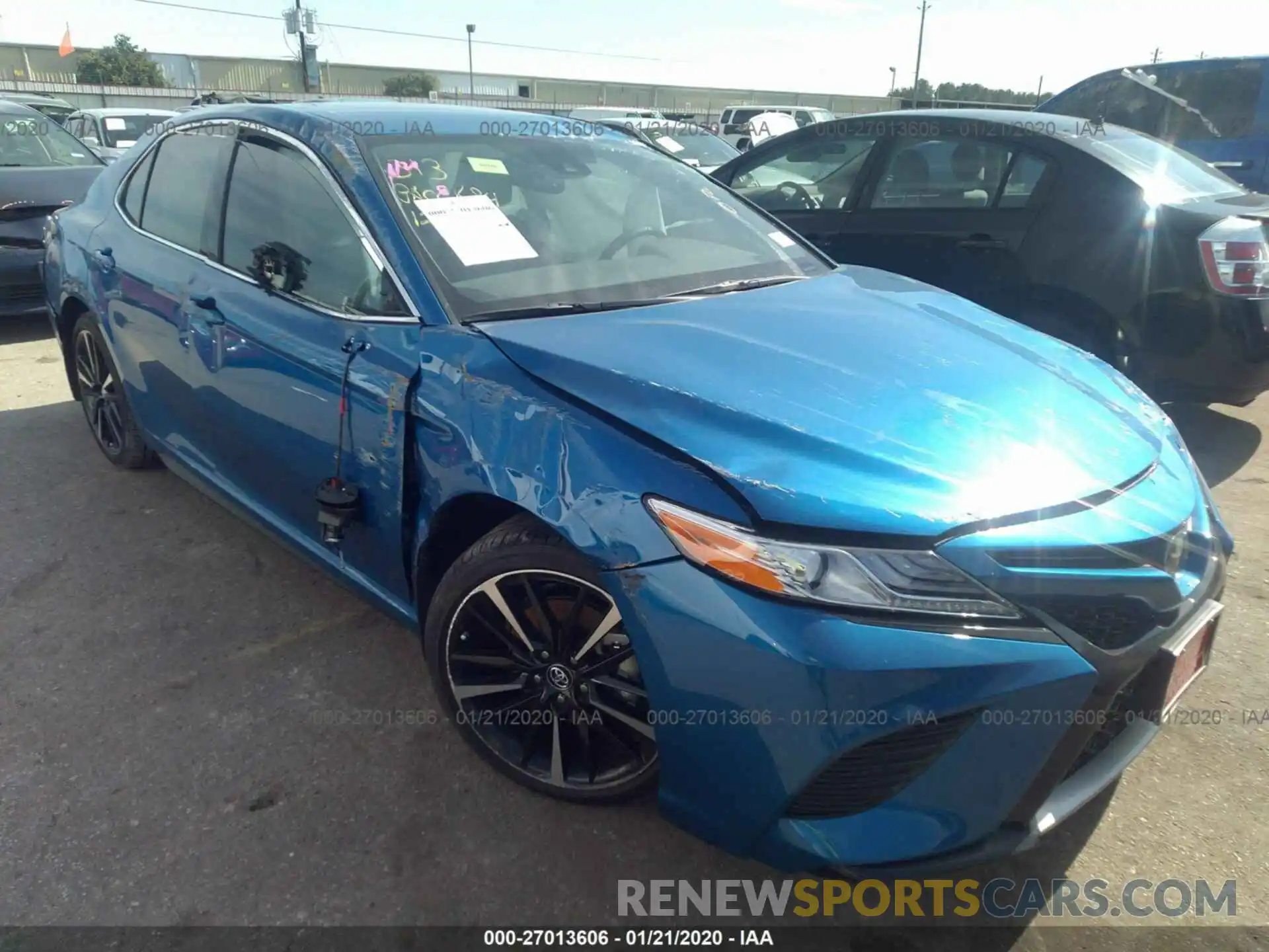 1 Photograph of a damaged car 4T1K61AK6LU320929 TOYOTA CAMRY 2020