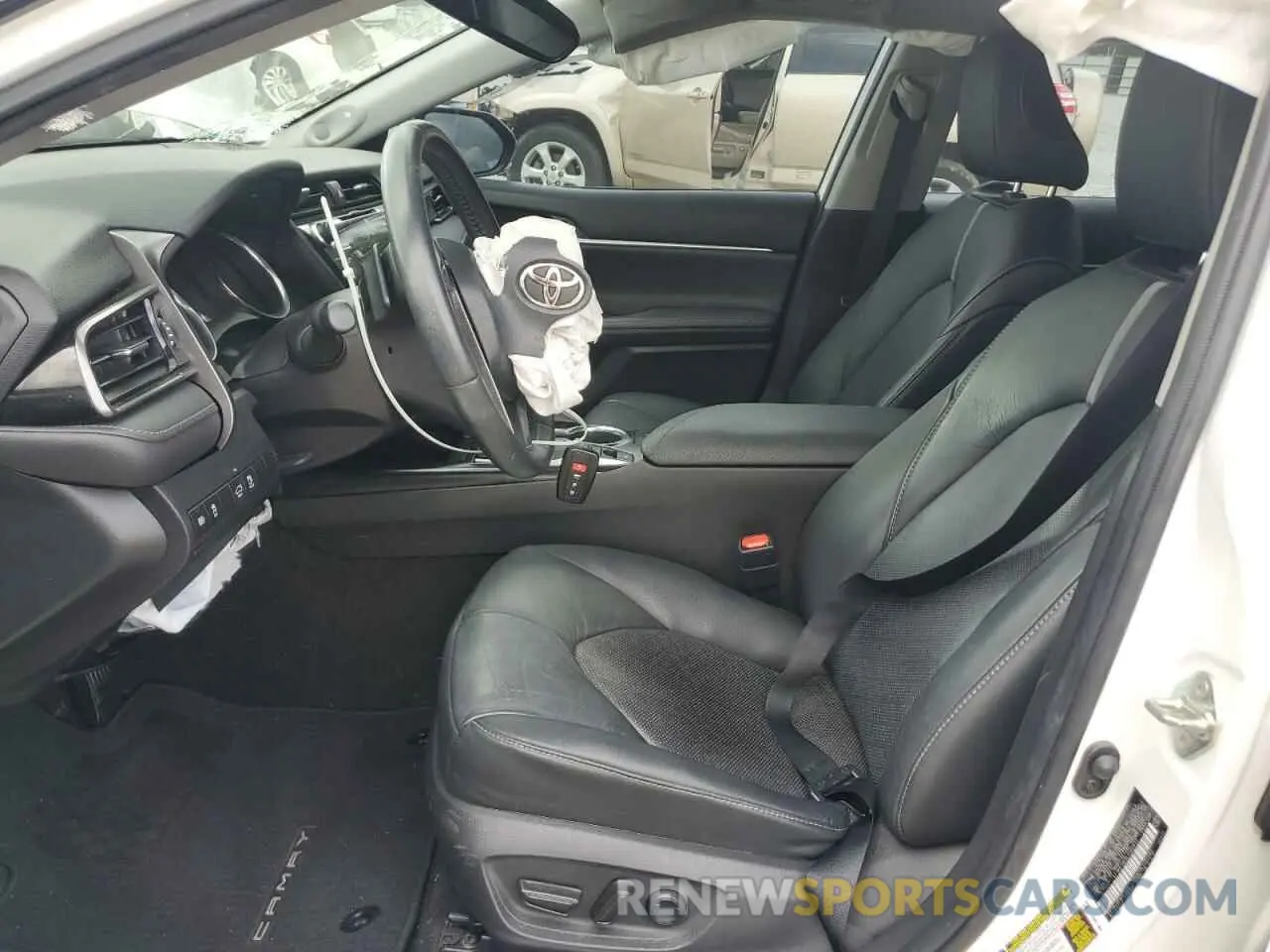 7 Photograph of a damaged car 4T1K61AK6LU360833 TOYOTA CAMRY 2020
