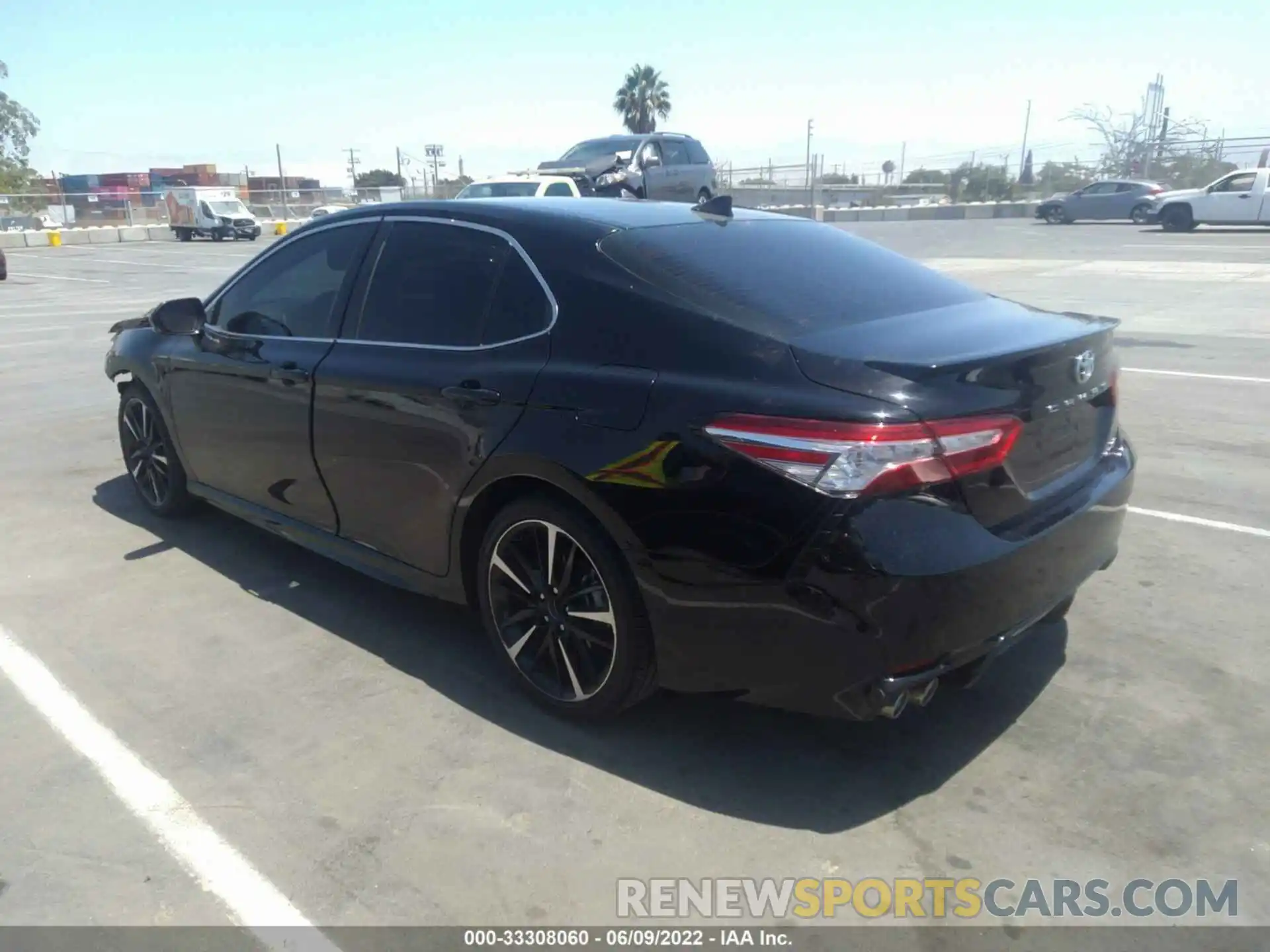 3 Photograph of a damaged car 4T1K61AK6LU368754 TOYOTA CAMRY 2020