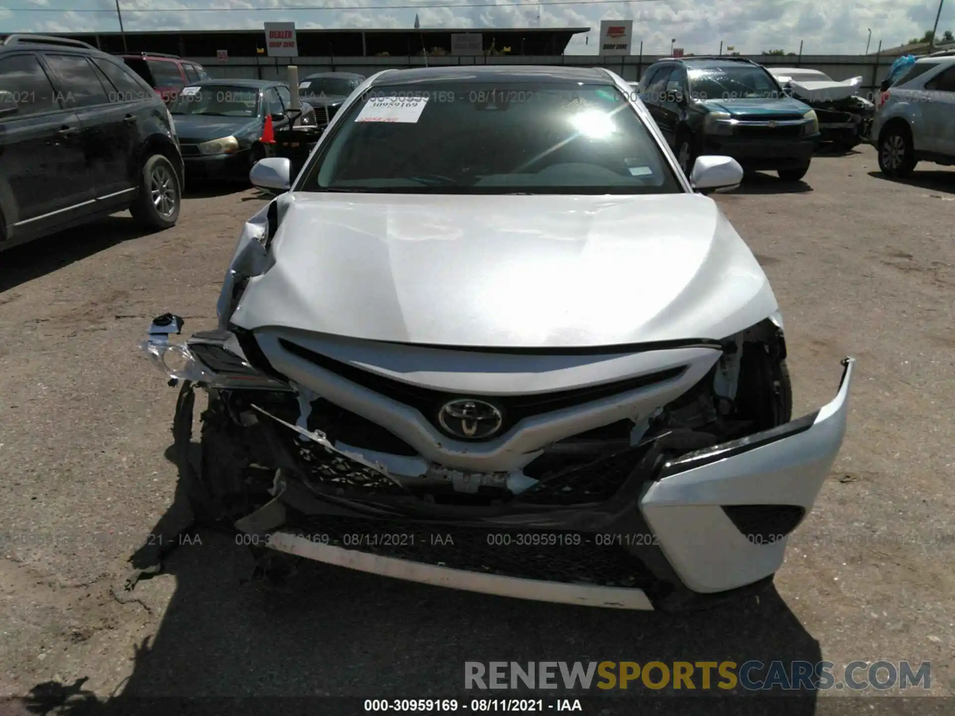 6 Photograph of a damaged car 4T1K61AK6LU372528 TOYOTA CAMRY 2020