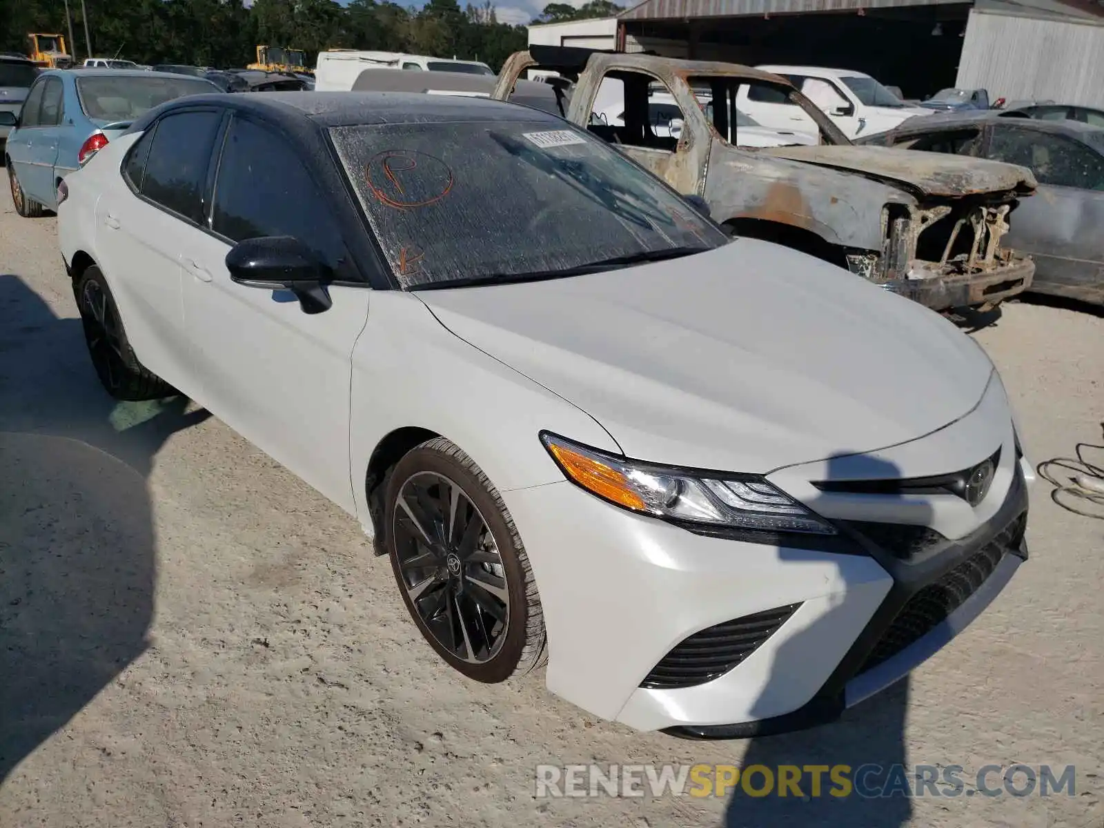 1 Photograph of a damaged car 4T1K61AK6LU379351 TOYOTA CAMRY 2020