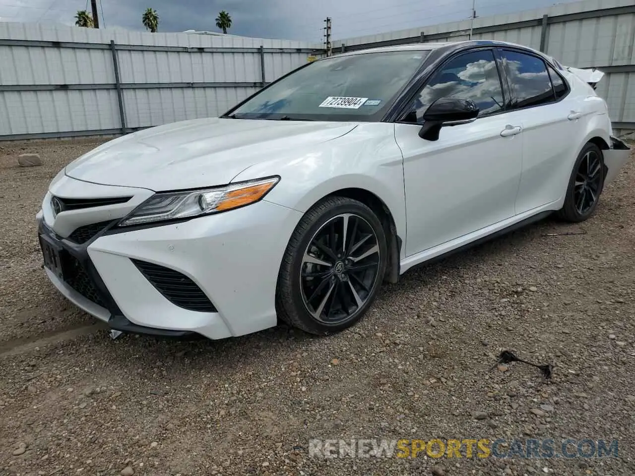 1 Photograph of a damaged car 4T1K61AK6LU384940 TOYOTA CAMRY 2020