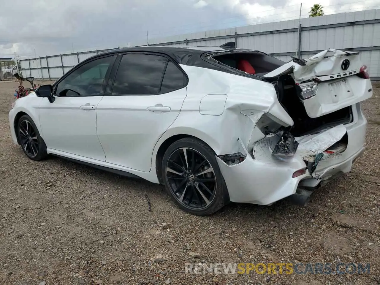 2 Photograph of a damaged car 4T1K61AK6LU384940 TOYOTA CAMRY 2020