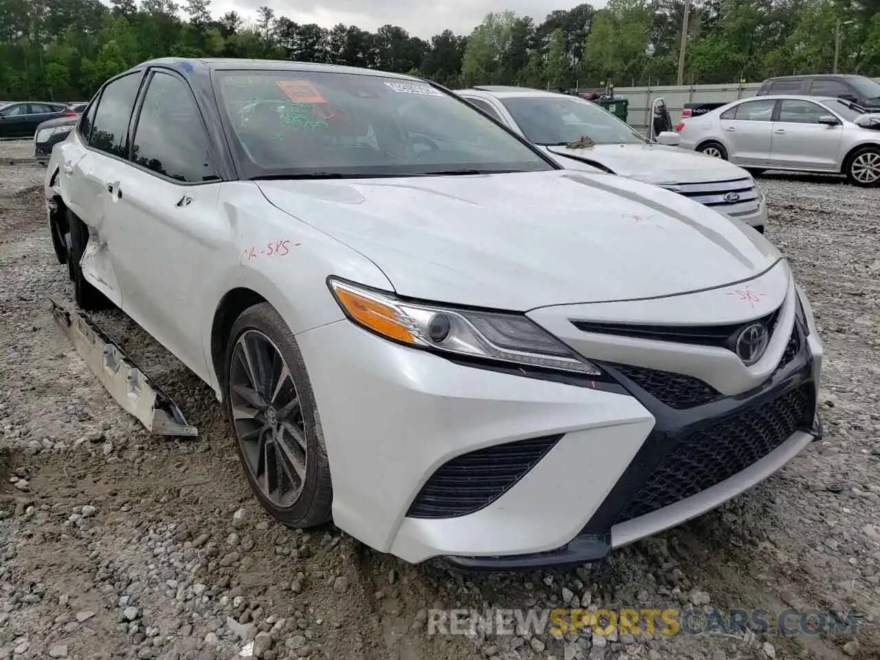 1 Photograph of a damaged car 4T1K61AK6LU386140 TOYOTA CAMRY 2020