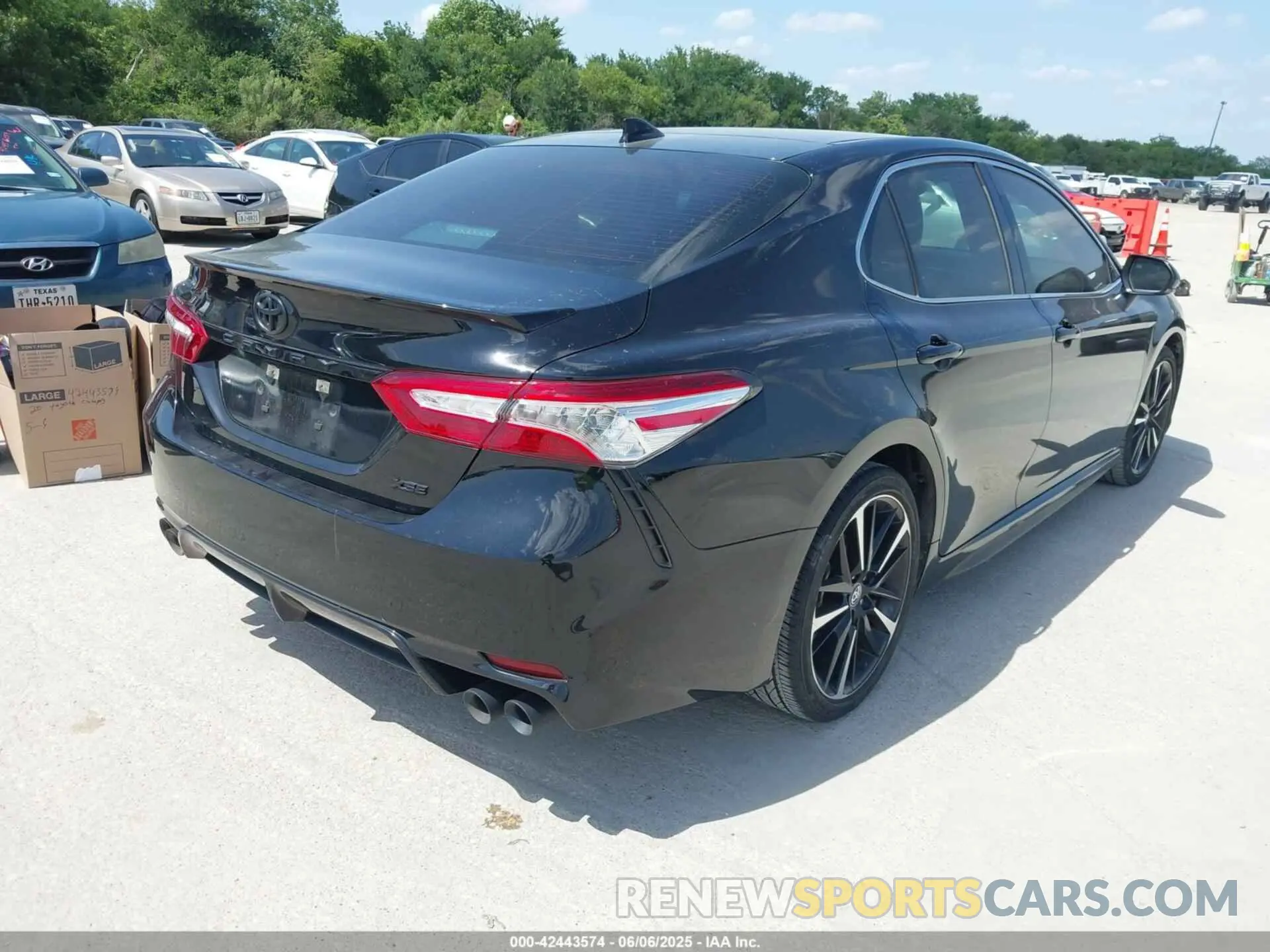 4 Photograph of a damaged car 4T1K61AK6LU920981 TOYOTA CAMRY 2020