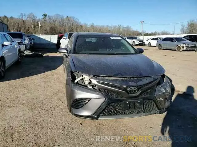 11 Photograph of a damaged car 4T1K61AK6LU934377 TOYOTA CAMRY 2020