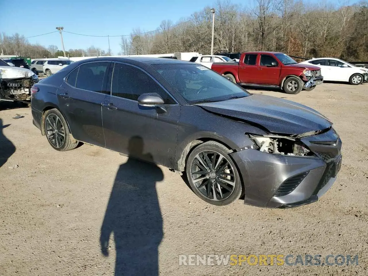 4 Photograph of a damaged car 4T1K61AK6LU934377 TOYOTA CAMRY 2020