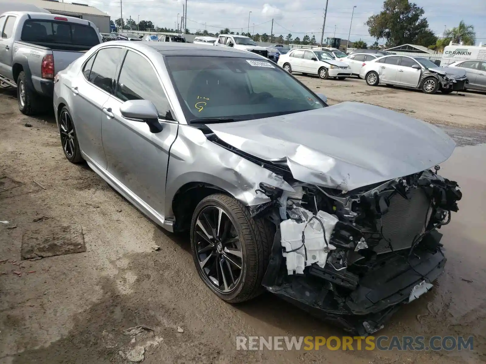 1 Photograph of a damaged car 4T1K61AK6LU935884 TOYOTA CAMRY 2020