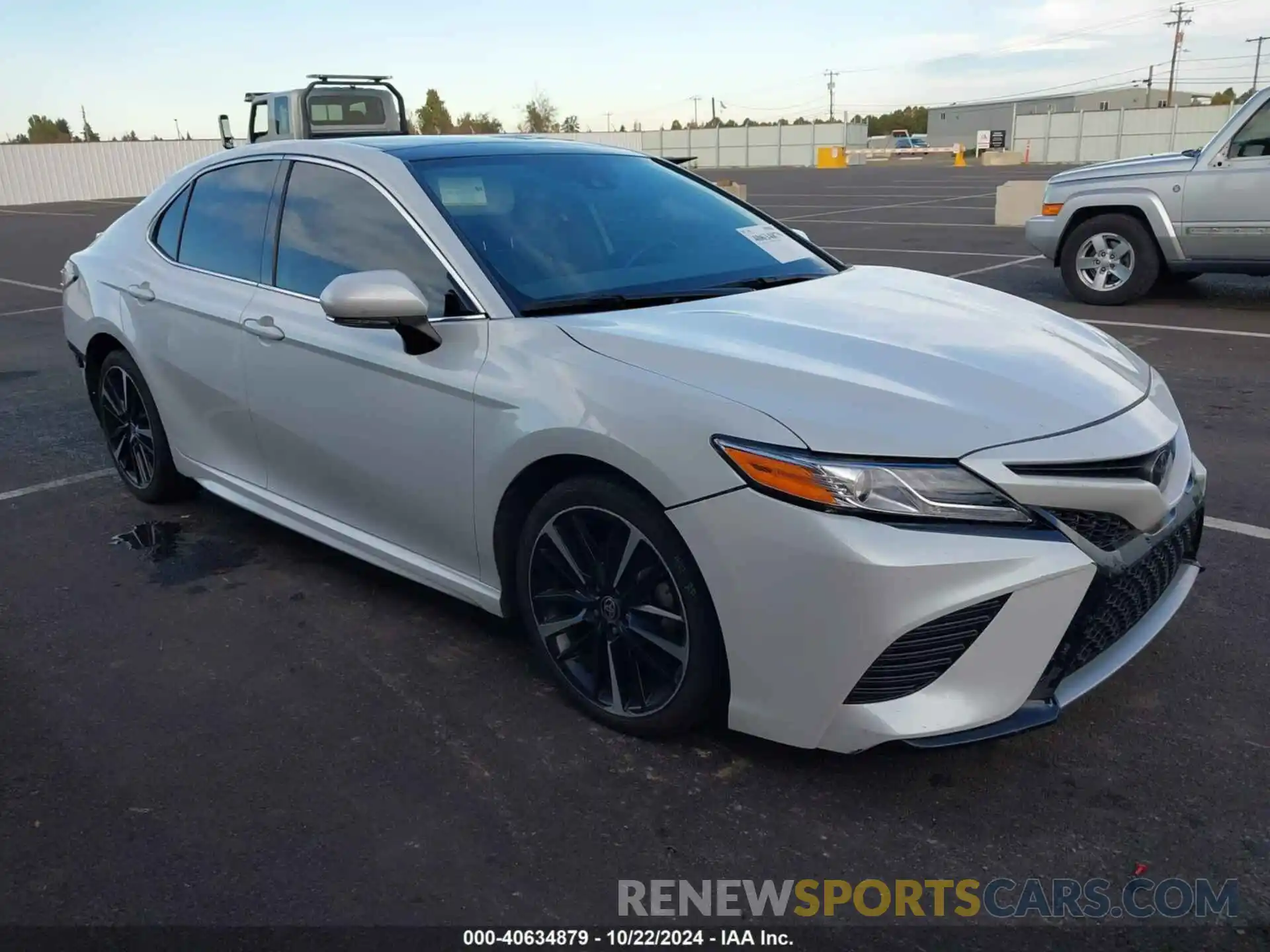 1 Photograph of a damaged car 4T1K61AK6LU967122 TOYOTA CAMRY 2020