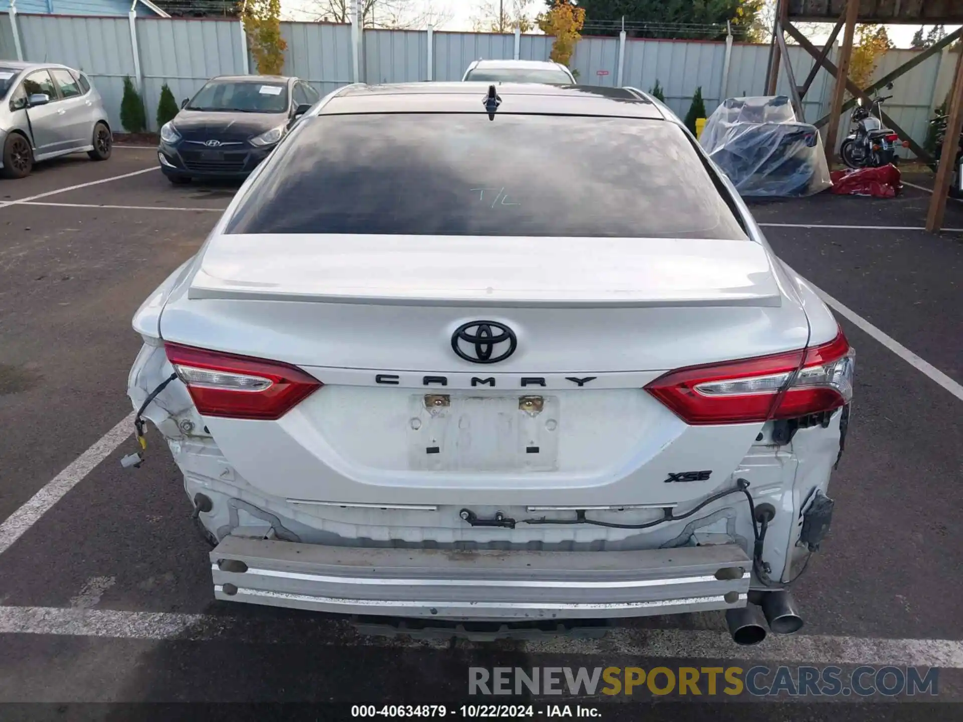 17 Photograph of a damaged car 4T1K61AK6LU967122 TOYOTA CAMRY 2020