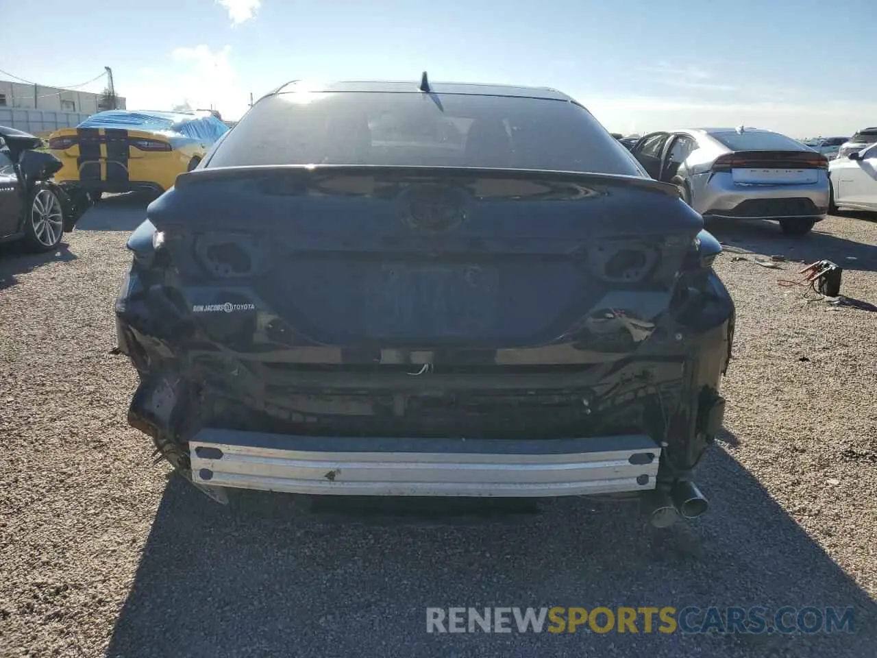 6 Photograph of a damaged car 4T1K61AK6LU981618 TOYOTA CAMRY 2020