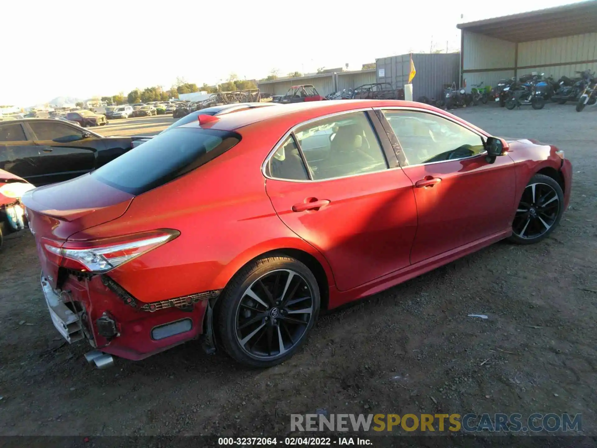 4 Photograph of a damaged car 4T1K61AK7LU301712 TOYOTA CAMRY 2020