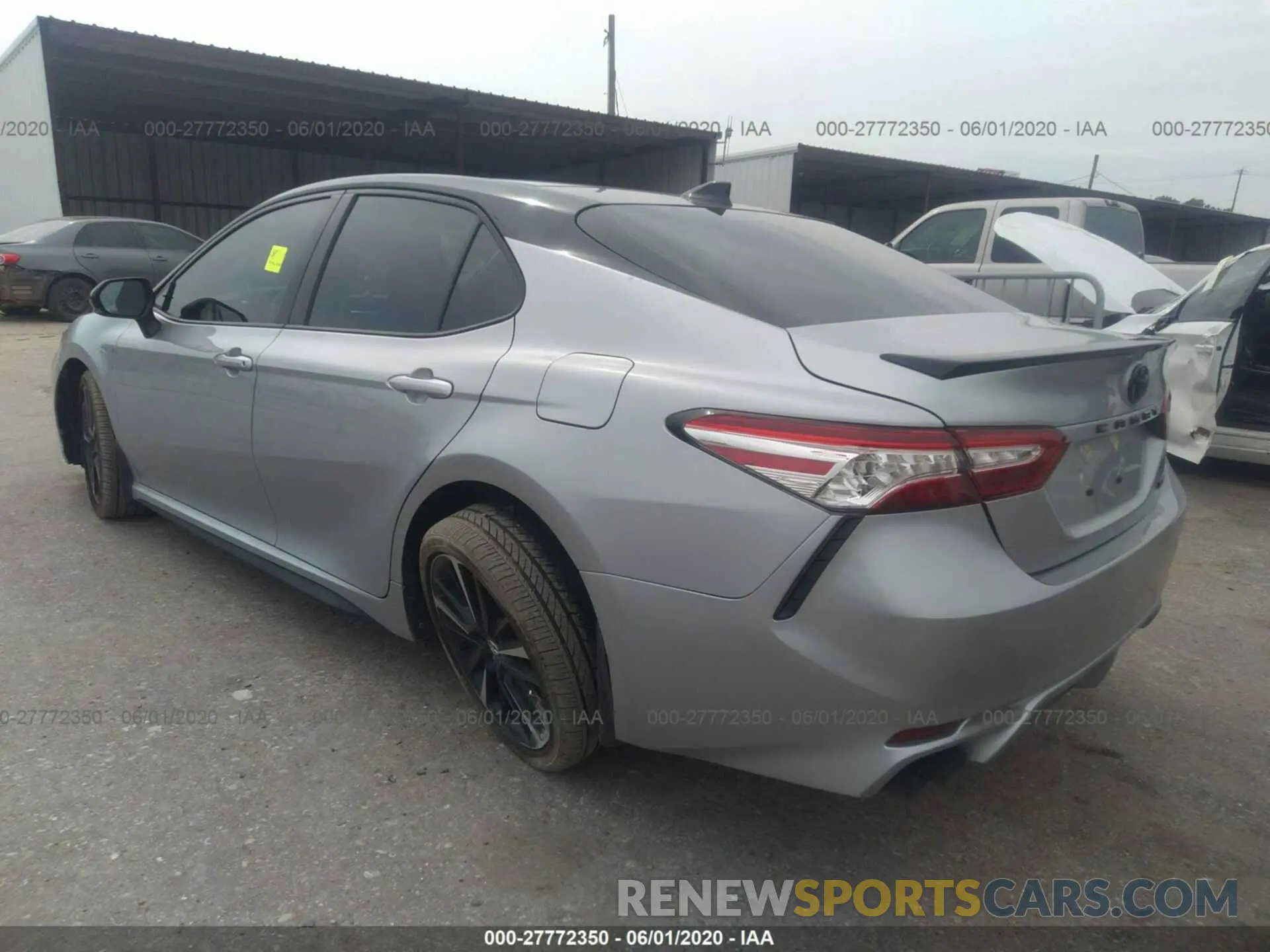 3 Photograph of a damaged car 4T1K61AK7LU308935 TOYOTA CAMRY 2020