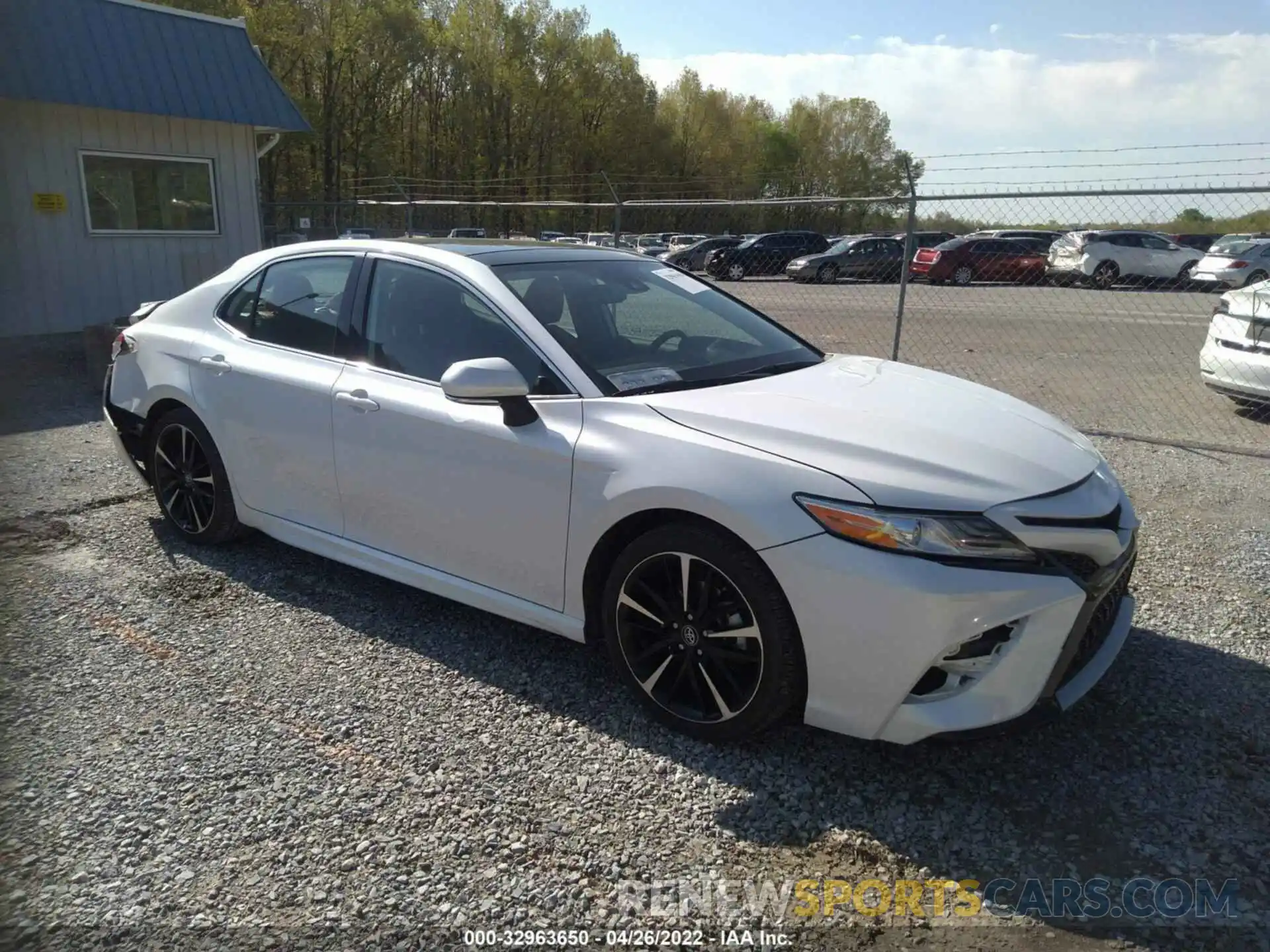 1 Photograph of a damaged car 4T1K61AK7LU311981 TOYOTA CAMRY 2020