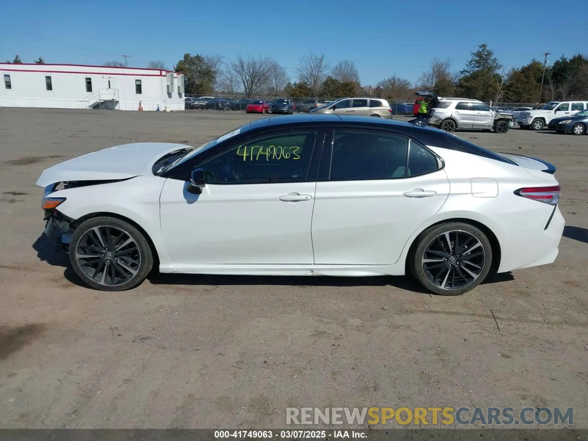 15 Photograph of a damaged car 4T1K61AK7LU315139 TOYOTA CAMRY 2020