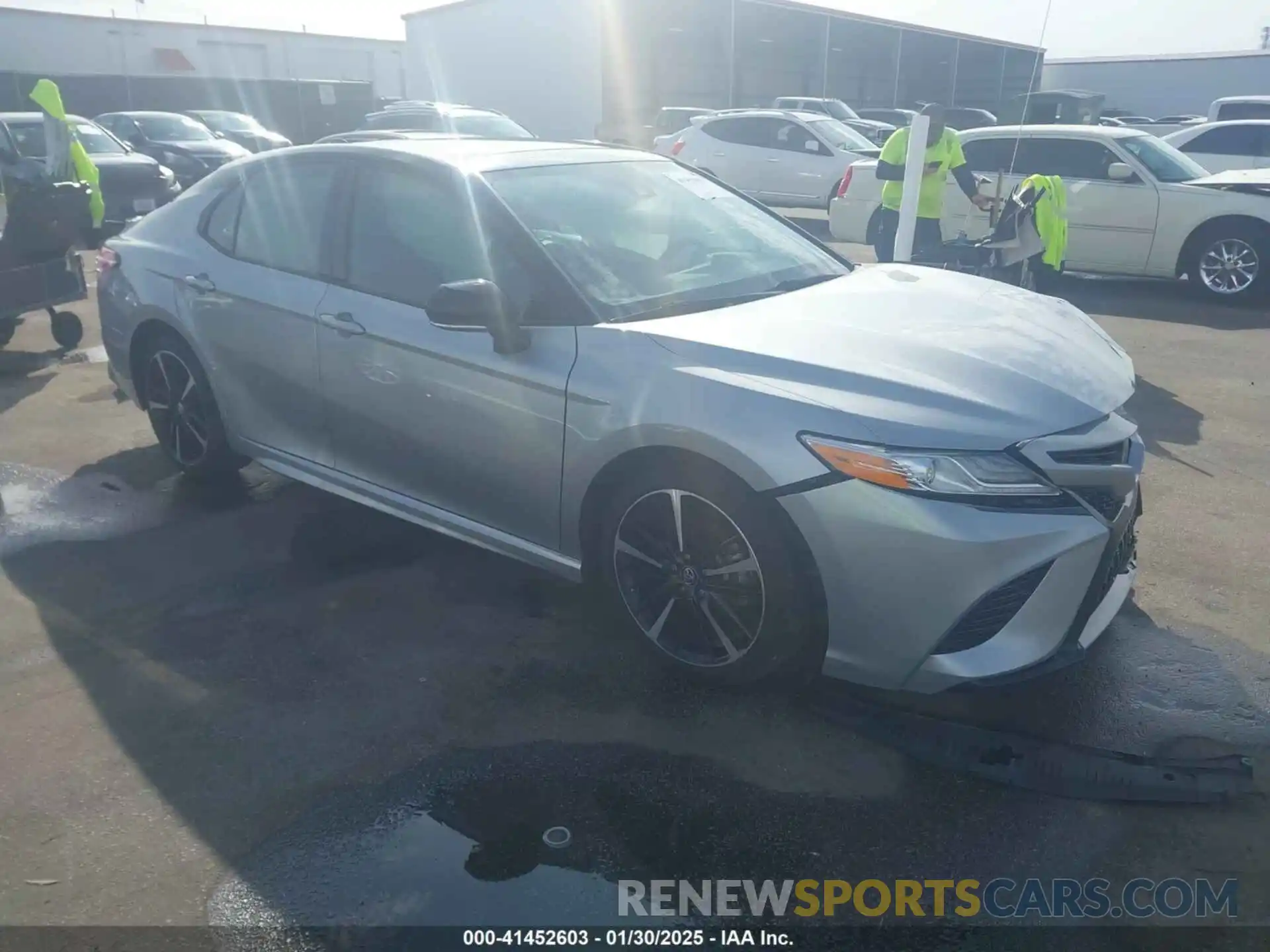 1 Photograph of a damaged car 4T1K61AK7LU317733 TOYOTA CAMRY 2020