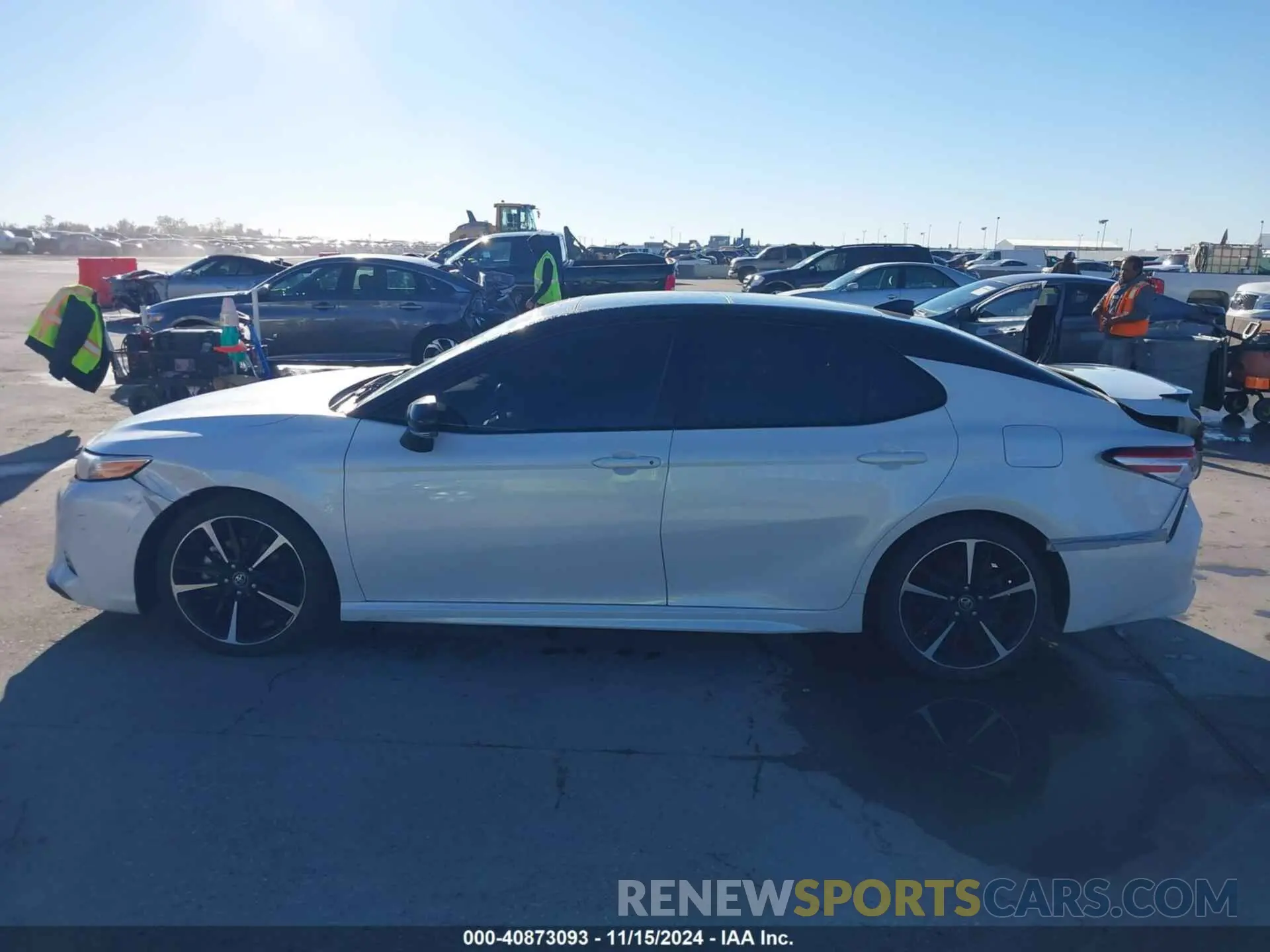 14 Photograph of a damaged car 4T1K61AK7LU319501 TOYOTA CAMRY 2020