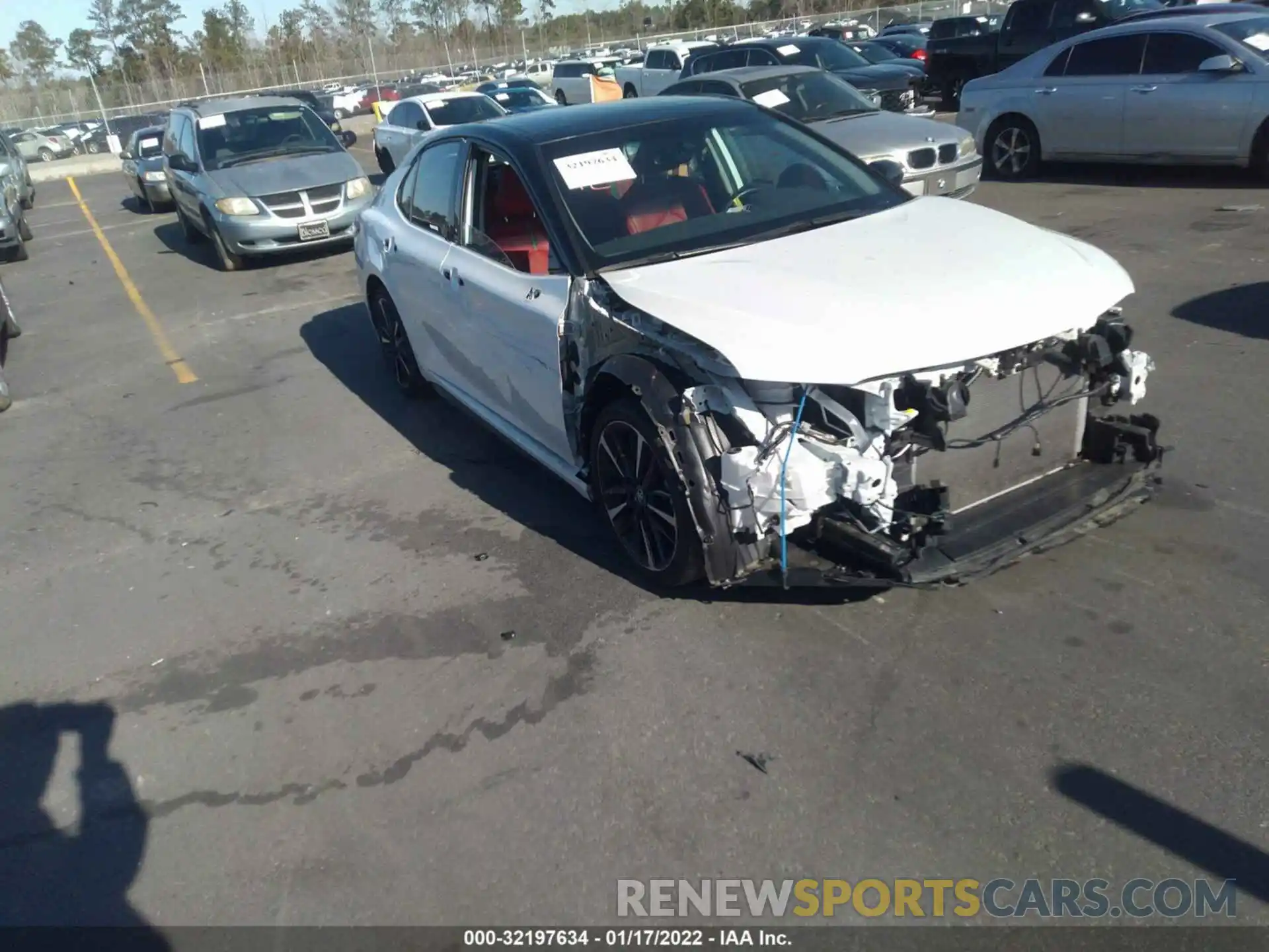 6 Photograph of a damaged car 4T1K61AK7LU332510 TOYOTA CAMRY 2020