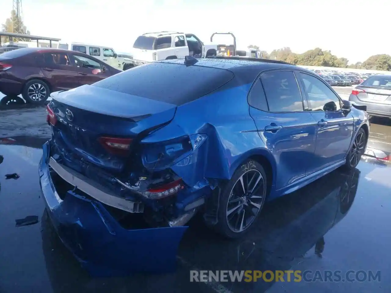 4 Photograph of a damaged car 4T1K61AK7LU349792 TOYOTA CAMRY 2020