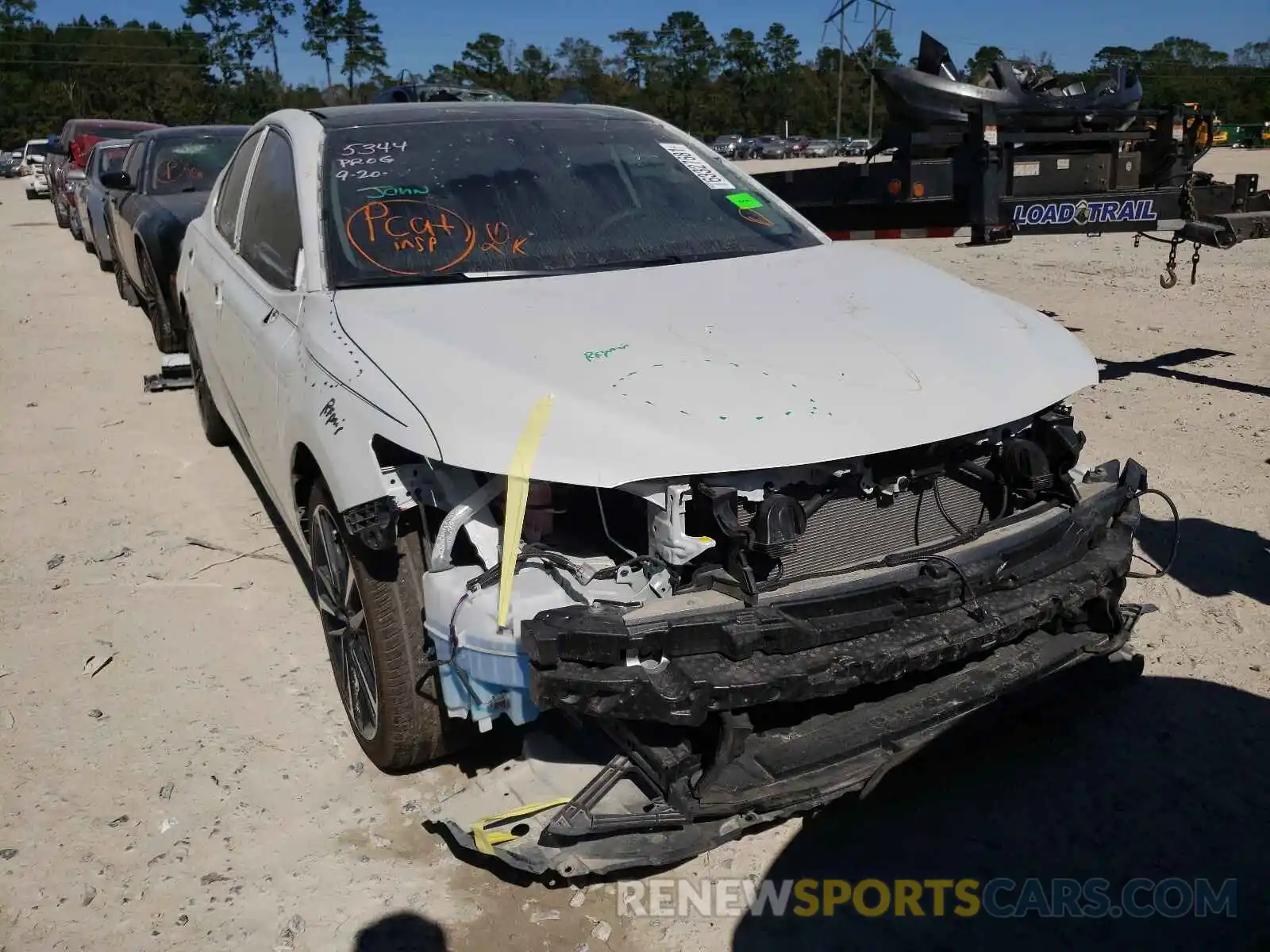 1 Photograph of a damaged car 4T1K61AK7LU354930 TOYOTA CAMRY 2020