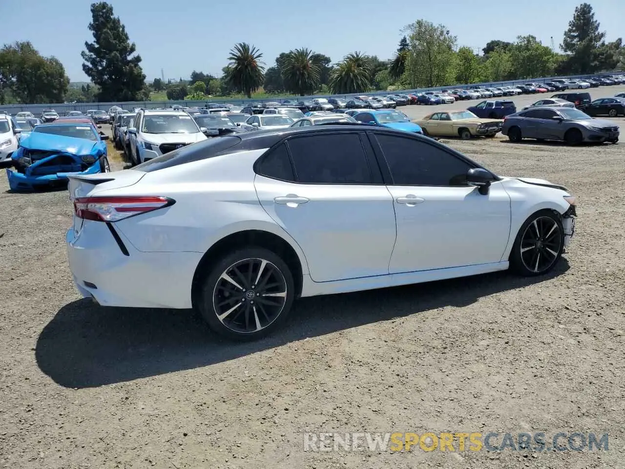 3 Photograph of a damaged car 4T1K61AK7LU355009 TOYOTA CAMRY 2020